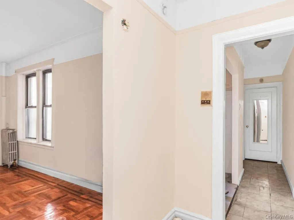 3230 Cruger Avenue, New York, NY, 1 Bedroom Bedrooms, 3 Rooms Rooms,1 BathroomBathrooms,Residential,For Rent,Cruger,0,1055709 3230 Cruger Avenue, New York, NY, 1 Bedroom Bedrooms, 3 Rooms Rooms,1 BathroomBathrooms,Residential,For Rent,Cruger,0,1055709
