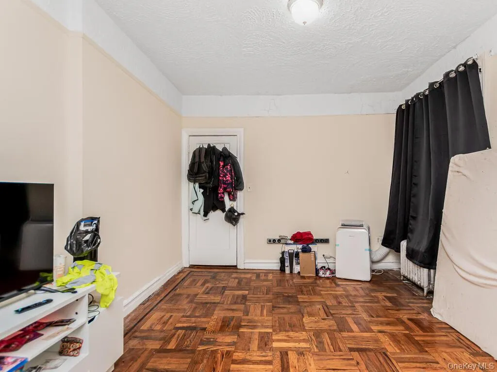3230 Cruger Avenue, New York, NY, 1 Bedroom Bedrooms, 3 Rooms Rooms,1 BathroomBathrooms,Residential,For Rent,Cruger,0,1055709 3230 Cruger Avenue, New York, NY, 1 Bedroom Bedrooms, 3 Rooms Rooms,1 BathroomBathrooms,Residential,For Rent,Cruger,0,1055709