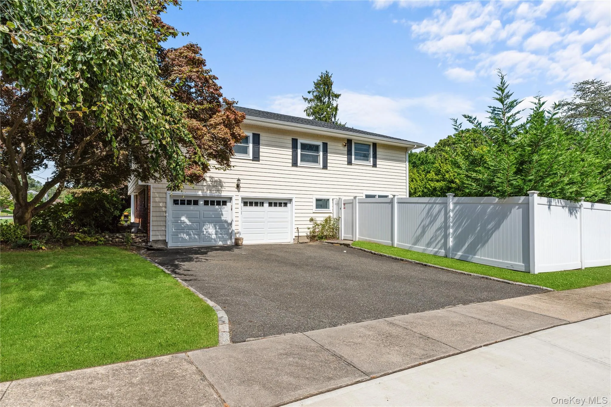 71 Roosevelt Drive, Oyster Bay, NY, 4 Bedrooms Bedrooms, 8 Rooms Rooms,3 BathroomsBathrooms,Residential,For Rent,Roosevelt,0,1055717 71 Roosevelt Drive, Oyster Bay, NY, 4 Bedrooms Bedrooms, 8 Rooms Rooms,3 BathroomsBathrooms,Residential,For Rent,Roosevelt,0,1055717