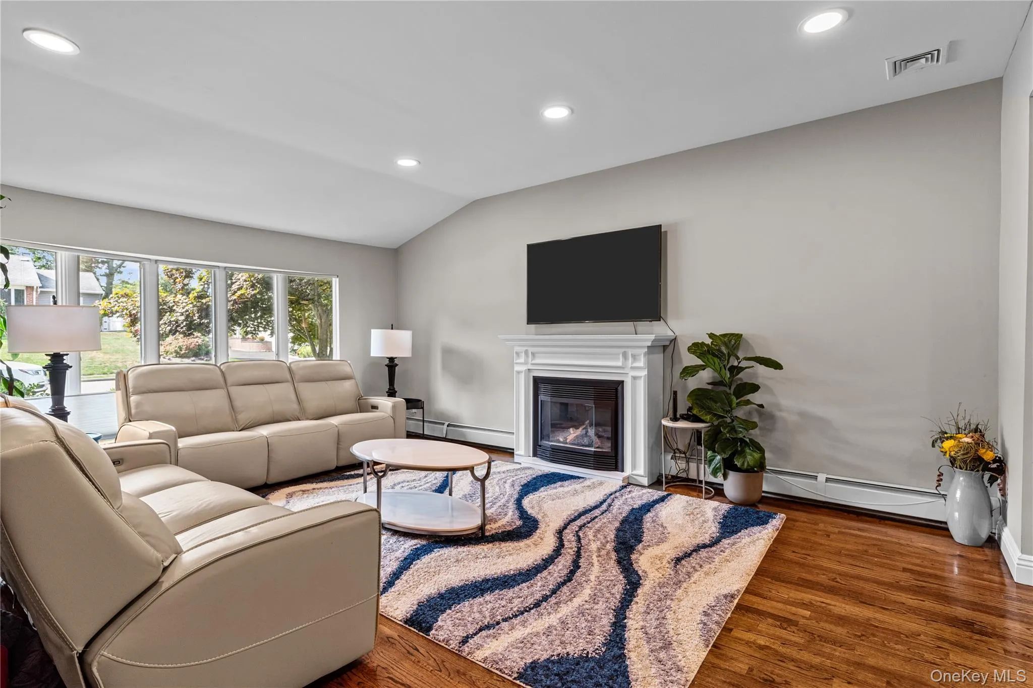 71 Roosevelt Drive, Oyster Bay, NY, 4 Bedrooms Bedrooms, 8 Rooms Rooms,3 BathroomsBathrooms,Residential,For Rent,Roosevelt,0,1055717 71 Roosevelt Drive, Oyster Bay, NY, 4 Bedrooms Bedrooms, 8 Rooms Rooms,3 BathroomsBathrooms,Residential,For Rent,Roosevelt,0,1055717