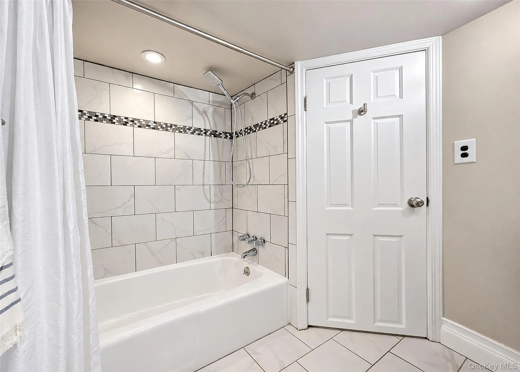 46 and 42 West Lake Drive, Brookhaven, NY, 3 Bedrooms Bedrooms, 8 Rooms Rooms,3 BathroomsBathrooms,Residential,For Rent,West Lake,0,1055718 46 and 42 West Lake Drive, Brookhaven, NY, 3 Bedrooms Bedrooms, 8 Rooms Rooms,3 BathroomsBathrooms,Residential,For Rent,West Lake,0,1055718