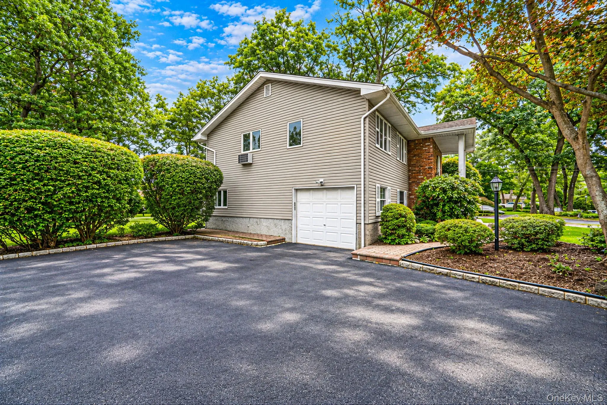 3 Oasis Place, Huntington, NY, 4 Bedrooms Bedrooms, 8 Rooms Rooms,2 BathroomsBathrooms,Residential,For Rent,Oasis,0,1055721 3 Oasis Place, Huntington, NY, 4 Bedrooms Bedrooms, 8 Rooms Rooms,2 BathroomsBathrooms,Residential,For Rent,Oasis,0,1055721