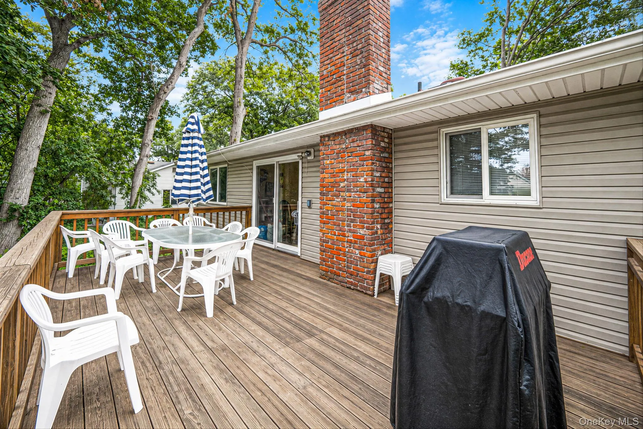 3 Oasis Place, Huntington, NY, 4 Bedrooms Bedrooms, 8 Rooms Rooms,2 BathroomsBathrooms,Residential,For Rent,Oasis,0,1055721 3 Oasis Place, Huntington, NY, 4 Bedrooms Bedrooms, 8 Rooms Rooms,2 BathroomsBathrooms,Residential,For Rent,Oasis,0,1055721
