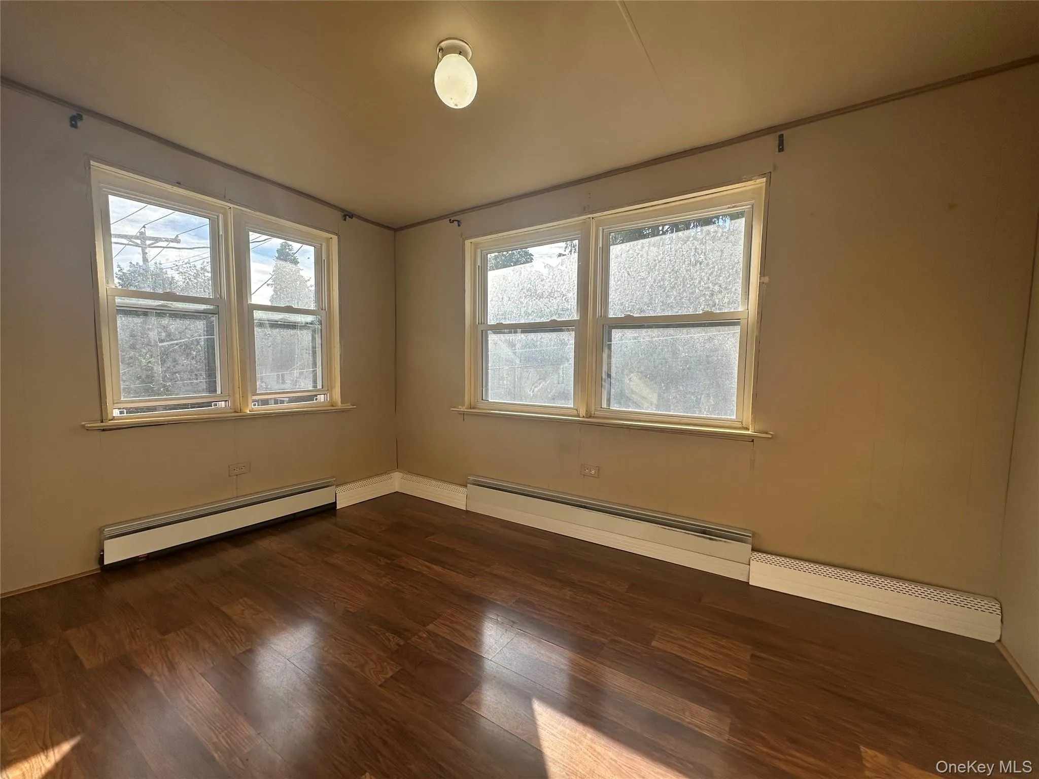 4 Harding Street, Middletown, NY, 4 Bedrooms Bedrooms, 6 Rooms Rooms,2 BathroomsBathrooms,Residential,For Rent,Harding,0,1055722 4 Harding Street, Middletown, NY, 4 Bedrooms Bedrooms, 6 Rooms Rooms,2 BathroomsBathrooms,Residential,For Rent,Harding,0,1055722