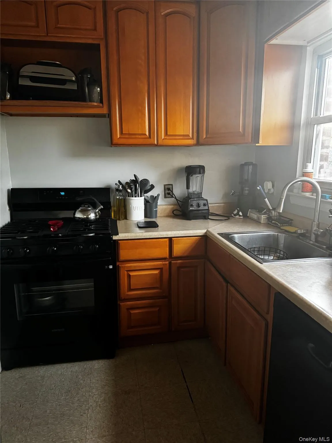 198-17 Dunton Avenue, New York, NY, 1 Bedroom Bedrooms, 4 Room Rooms,1 BathroomBathrooms,Residential Lease,For Rent,Dunton,0,1055724 198-17 Dunton Avenue, New York, NY, 1 Bedroom Bedrooms, 4 Room Rooms,1 BathroomBathrooms,Residential Lease,For Rent,Dunton,0,1055724