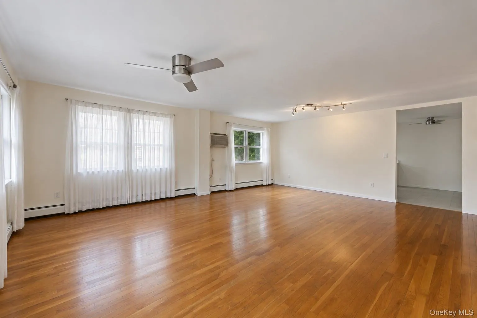 235 Bronx River Road, Yonkers, NY, 3 Bedroom Bedrooms, 5 Room Rooms,2 BathroomBathrooms,Residential Lease,For Rent,Bronx River,0,1055731 235 Bronx River Road, Yonkers, NY, 3 Bedroom Bedrooms, 5 Room Rooms,2 BathroomBathrooms,Residential Lease,For Rent,Bronx River,0,1055731