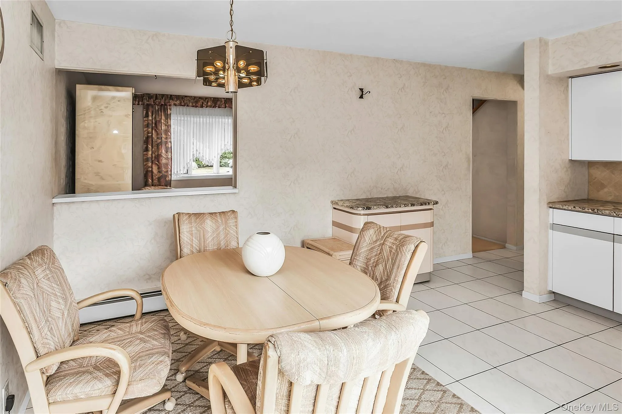 472 Chelsea Avenue, West Babylon, NY, 3 Bedrooms Bedrooms, 6 Rooms Rooms,2 BathroomsBathrooms,Residential,For Rent,Chelsea,0,1055733 472 Chelsea Avenue, West Babylon, NY, 3 Bedrooms Bedrooms, 6 Rooms Rooms,2 BathroomsBathrooms,Residential,For Rent,Chelsea,0,1055733