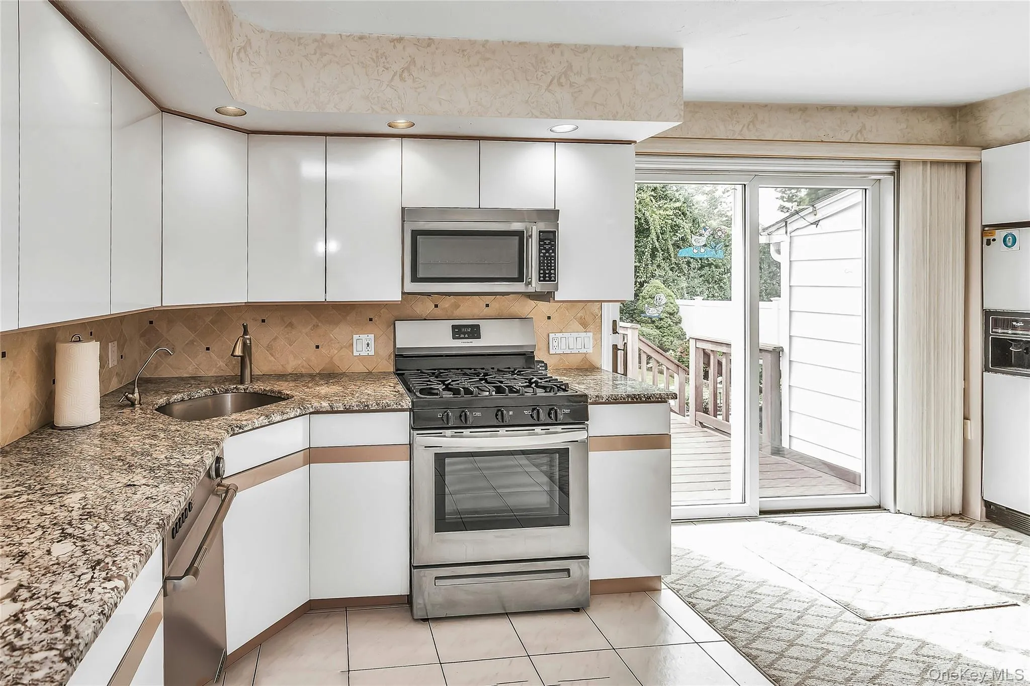 472 Chelsea Avenue, West Babylon, NY, 3 Bedrooms Bedrooms, 6 Rooms Rooms,2 BathroomsBathrooms,Residential,For Rent,Chelsea,0,1055733 472 Chelsea Avenue, West Babylon, NY, 3 Bedrooms Bedrooms, 6 Rooms Rooms,2 BathroomsBathrooms,Residential,For Rent,Chelsea,0,1055733