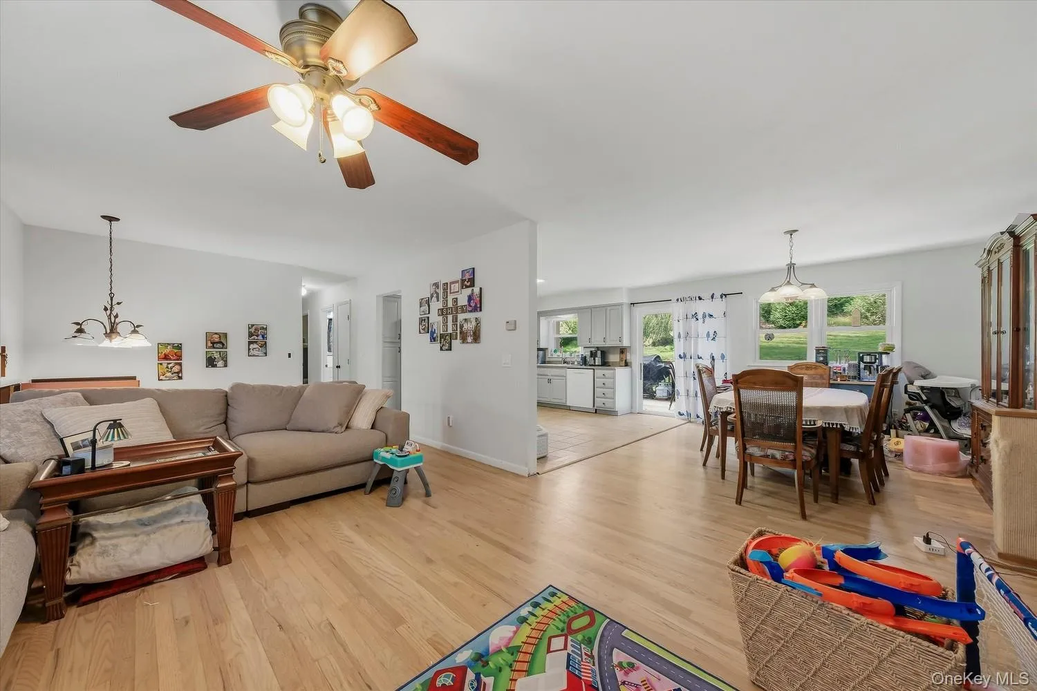 5 Bird Lane, Poughkeepsie, NY, 3 Bedrooms Bedrooms, 6 Rooms Rooms,2 BathroomsBathrooms,Residential,For Rent,Bird,0,1055735 5 Bird Lane, Poughkeepsie, NY, 3 Bedrooms Bedrooms, 6 Rooms Rooms,2 BathroomsBathrooms,Residential,For Rent,Bird,0,1055735