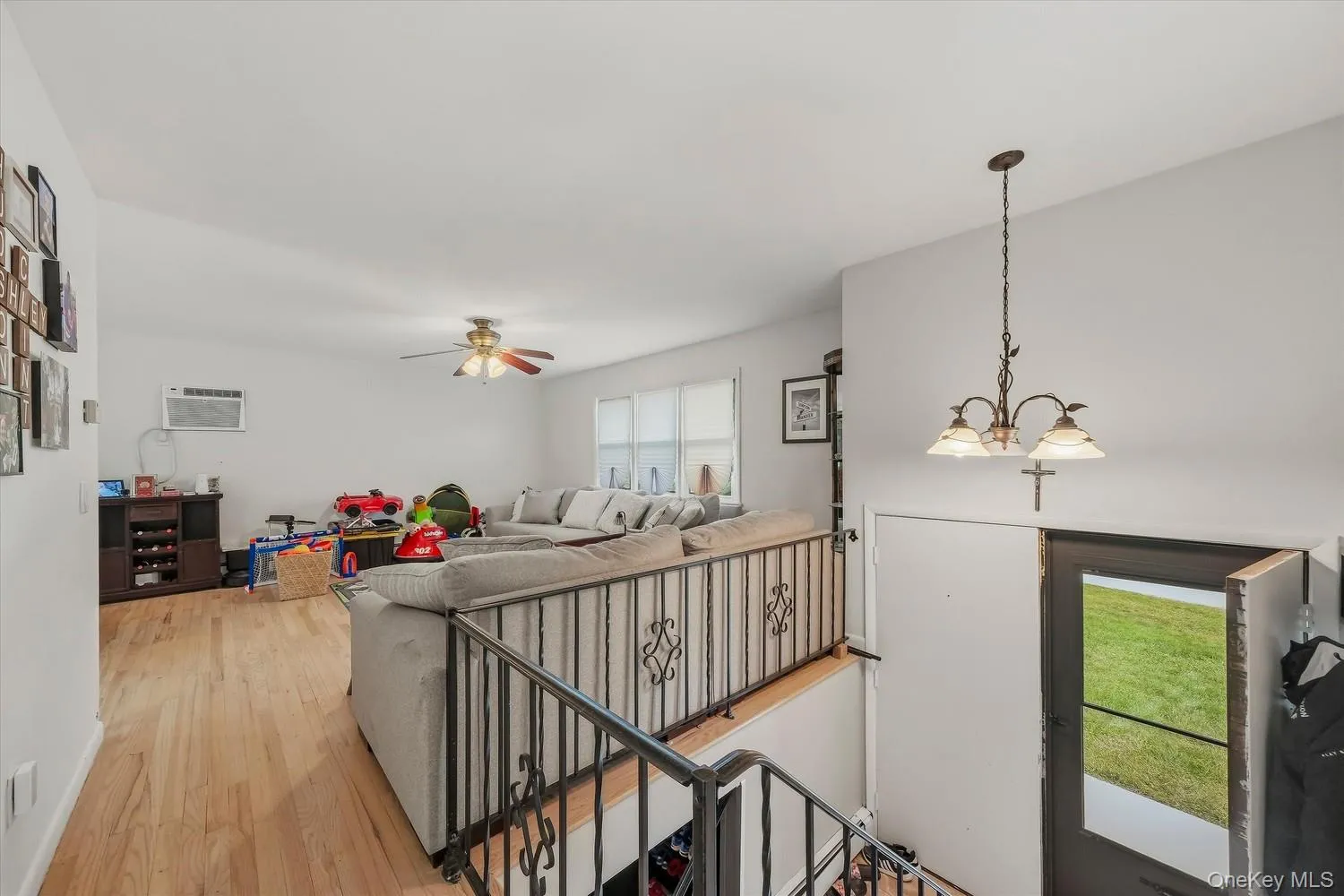 5 Bird Lane, Poughkeepsie, NY, 3 Bedrooms Bedrooms, 6 Rooms Rooms,2 BathroomsBathrooms,Residential,For Rent,Bird,0,1055735 5 Bird Lane, Poughkeepsie, NY, 3 Bedrooms Bedrooms, 6 Rooms Rooms,2 BathroomsBathrooms,Residential,For Rent,Bird,0,1055735
