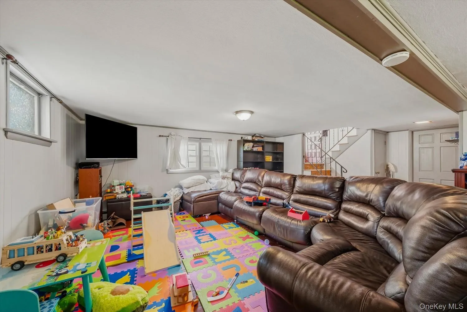 5 Bird Lane, Poughkeepsie, NY, 3 Bedrooms Bedrooms, 6 Rooms Rooms,2 BathroomsBathrooms,Residential,For Rent,Bird,0,1055735 5 Bird Lane, Poughkeepsie, NY, 3 Bedrooms Bedrooms, 6 Rooms Rooms,2 BathroomsBathrooms,Residential,For Rent,Bird,0,1055735