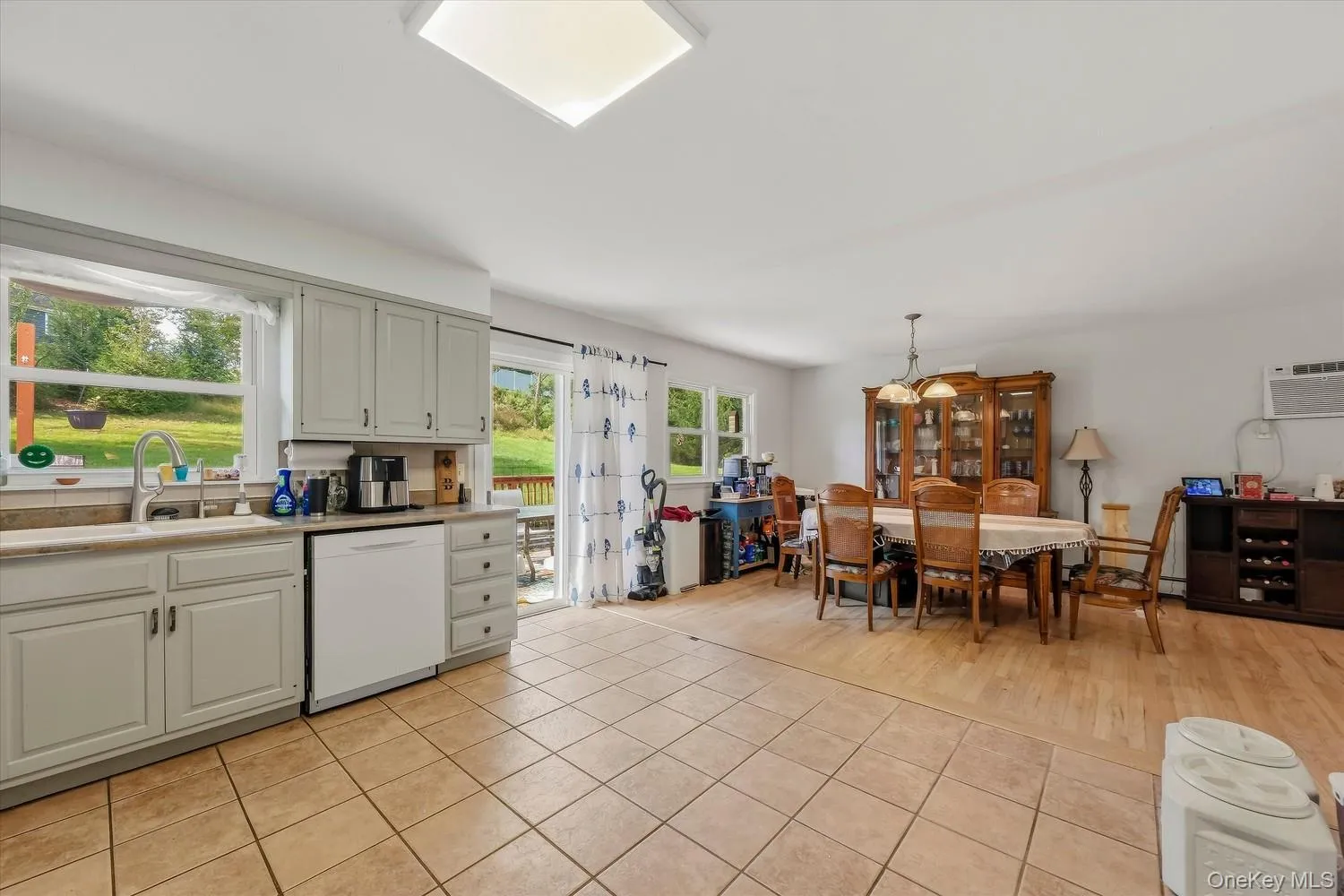 5 Bird Lane, Poughkeepsie, NY, 3 Bedrooms Bedrooms, 6 Rooms Rooms,2 BathroomsBathrooms,Residential,For Rent,Bird,0,1055735 5 Bird Lane, Poughkeepsie, NY, 3 Bedrooms Bedrooms, 6 Rooms Rooms,2 BathroomsBathrooms,Residential,For Rent,Bird,0,1055735