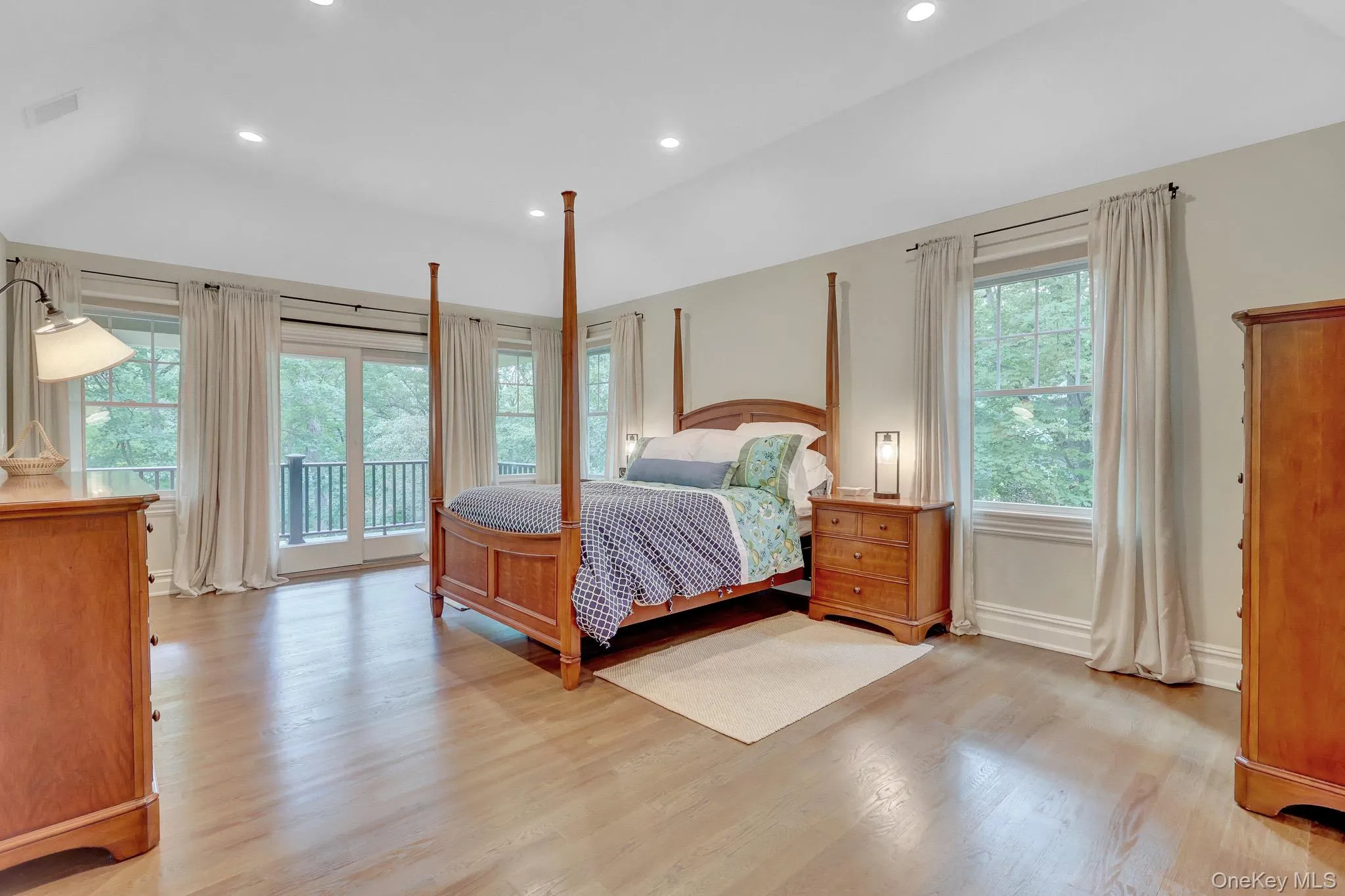 53 Bell Circle, Brookhaven, NY, 5 Bedrooms Bedrooms, 10 Rooms Rooms,3 BathroomsBathrooms,Residential,For Rent,Bell,0,1055738 53 Bell Circle, Brookhaven, NY, 5 Bedrooms Bedrooms, 10 Rooms Rooms,3 BathroomsBathrooms,Residential,For Rent,Bell,0,1055738