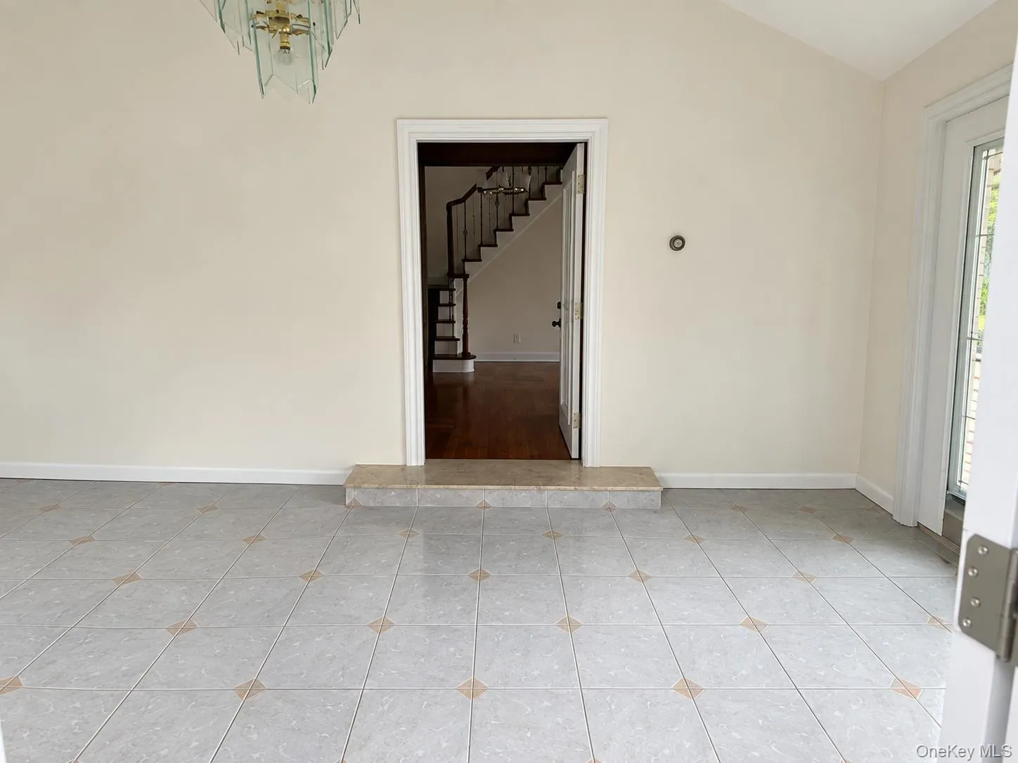 141 aka 145 Buckingham Road, Yonkers, NY, 5 Bedrooms Bedrooms, 10 Rooms Rooms,2 BathroomsBathrooms,Residential Lease,For Rent,Buckingham,0,1055739 141 aka 145 Buckingham Road, Yonkers, NY, 5 Bedrooms Bedrooms, 10 Rooms Rooms,2 BathroomsBathrooms,Residential Lease,For Rent,Buckingham,0,1055739