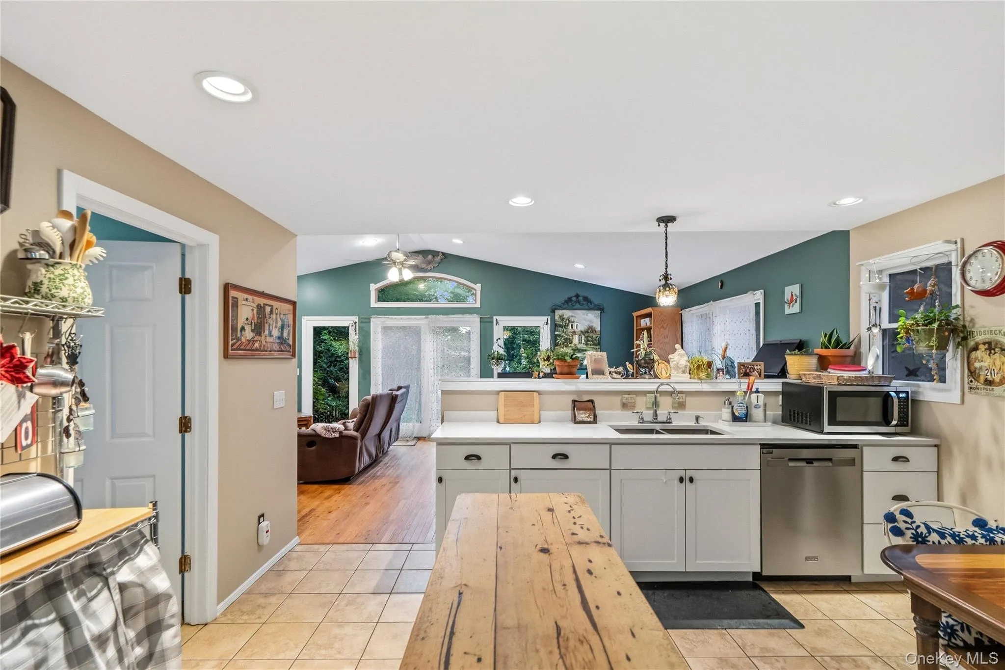 92 Jennings Avenue, Brookhaven, NY, 4 Bedrooms Bedrooms, 10 Rooms Rooms,2 BathroomsBathrooms,Residential,For Rent,Jennings,0,1055741 92 Jennings Avenue, Brookhaven, NY, 4 Bedrooms Bedrooms, 10 Rooms Rooms,2 BathroomsBathrooms,Residential,For Rent,Jennings,0,1055741