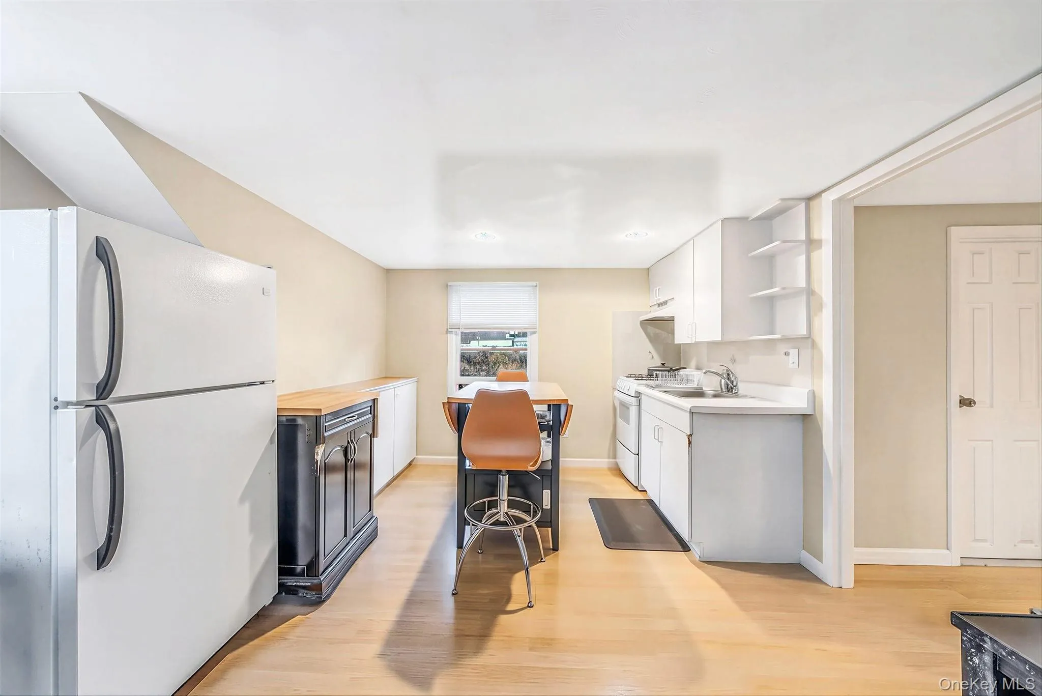 9 Cortelyou Street, Huntington, NY, 4 Bedrooms Bedrooms, 13 Rooms Rooms,2 BathroomsBathrooms,Residential,For Rent,Cortelyou,0,1055746 9 Cortelyou Street, Huntington, NY, 4 Bedrooms Bedrooms, 13 Rooms Rooms,2 BathroomsBathrooms,Residential,For Rent,Cortelyou,0,1055746