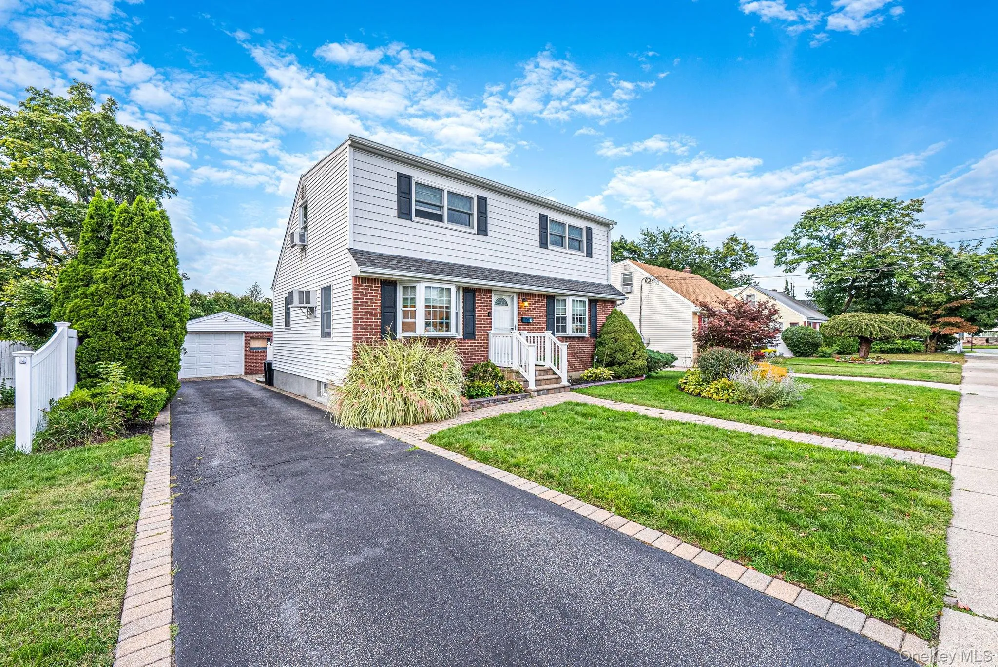 9 Cortelyou Street, Huntington, NY, 4 Bedrooms Bedrooms, 13 Rooms Rooms,2 BathroomsBathrooms,Residential,For Rent,Cortelyou,0,1055746 9 Cortelyou Street, Huntington, NY, 4 Bedrooms Bedrooms, 13 Rooms Rooms,2 BathroomsBathrooms,Residential,For Rent,Cortelyou,0,1055746