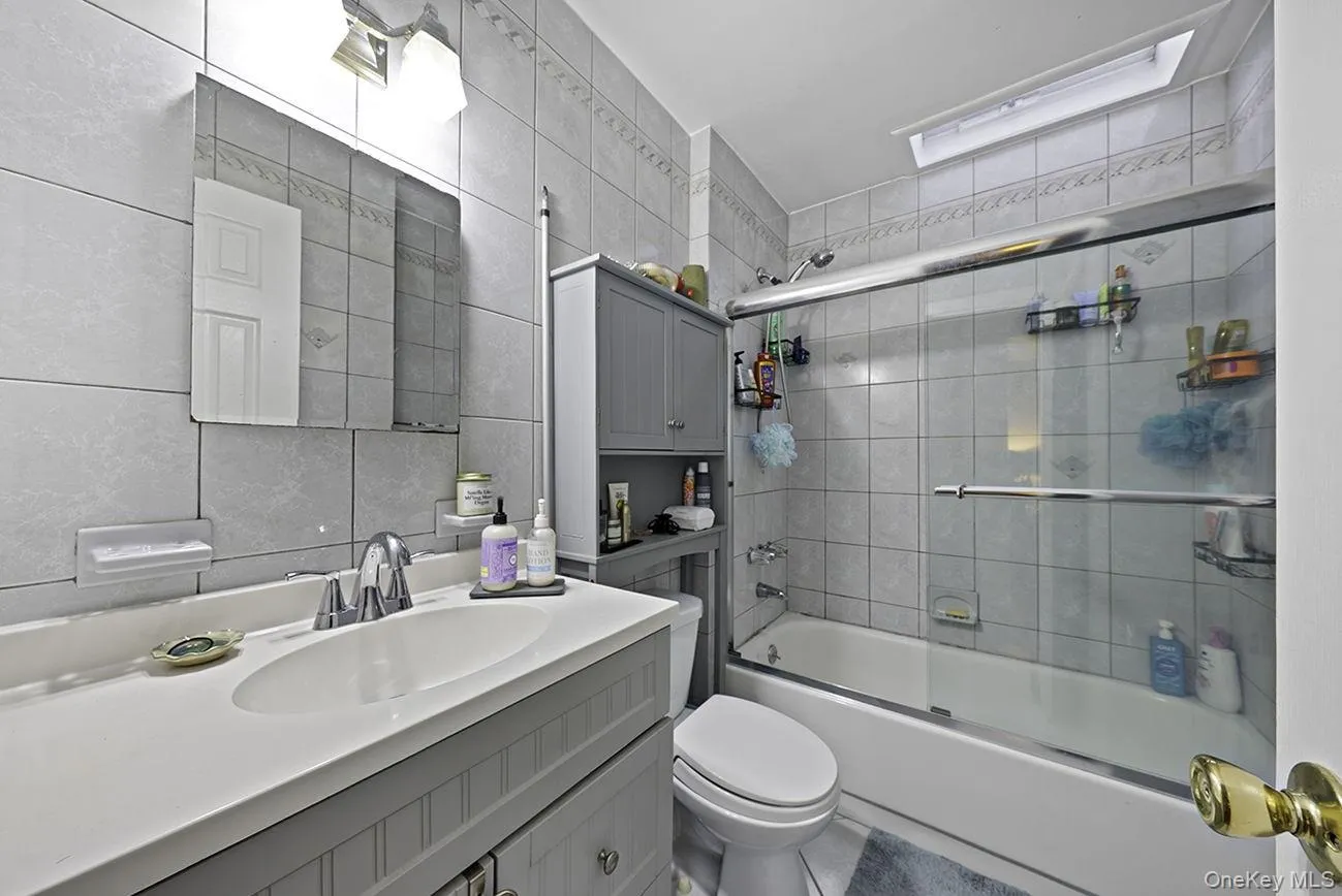 9 Cortelyou Street, Huntington, NY, 4 Bedrooms Bedrooms, 13 Rooms Rooms,2 BathroomsBathrooms,Residential,For Rent,Cortelyou,0,1055746 9 Cortelyou Street, Huntington, NY, 4 Bedrooms Bedrooms, 13 Rooms Rooms,2 BathroomsBathrooms,Residential,For Rent,Cortelyou,0,1055746