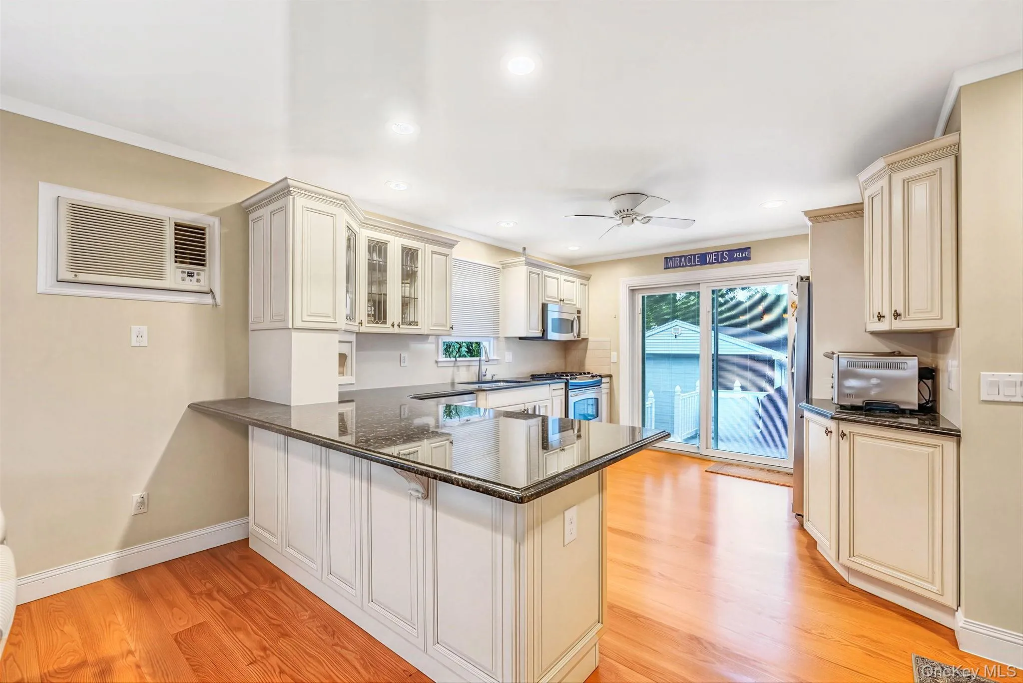 9 Cortelyou Street, Huntington, NY, 4 Bedrooms Bedrooms, 13 Rooms Rooms,2 BathroomsBathrooms,Residential,For Rent,Cortelyou,0,1055746 9 Cortelyou Street, Huntington, NY, 4 Bedrooms Bedrooms, 13 Rooms Rooms,2 BathroomsBathrooms,Residential,For Rent,Cortelyou,0,1055746