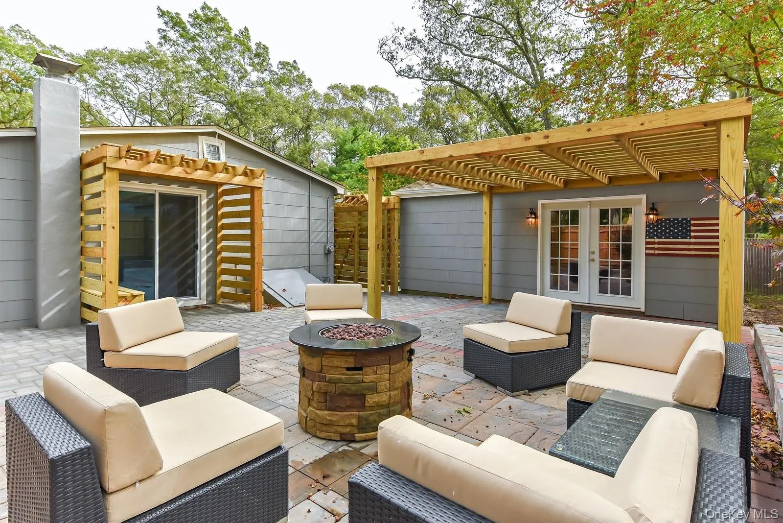 31 East Street, Southampton, NY, 1 Bedroom Bedrooms, 3 Room Rooms,1 BathroomBathrooms,Residential Lease,For Rent,East,0,1055747 31 East Street, Southampton, NY, 1 Bedroom Bedrooms, 3 Room Rooms,1 BathroomBathrooms,Residential Lease,For Rent,East,0,1055747
