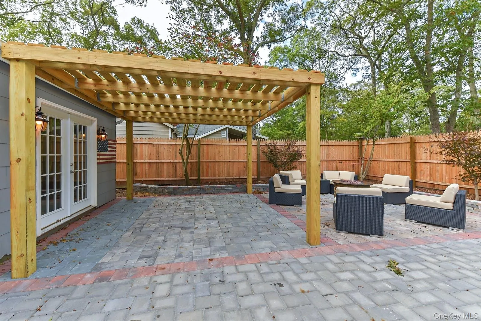 31 East Street, Southampton, NY, 1 Bedroom Bedrooms, 3 Room Rooms,1 BathroomBathrooms,Residential Lease,For Rent,East,0,1055747 31 East Street, Southampton, NY, 1 Bedroom Bedrooms, 3 Room Rooms,1 BathroomBathrooms,Residential Lease,For Rent,East,0,1055747