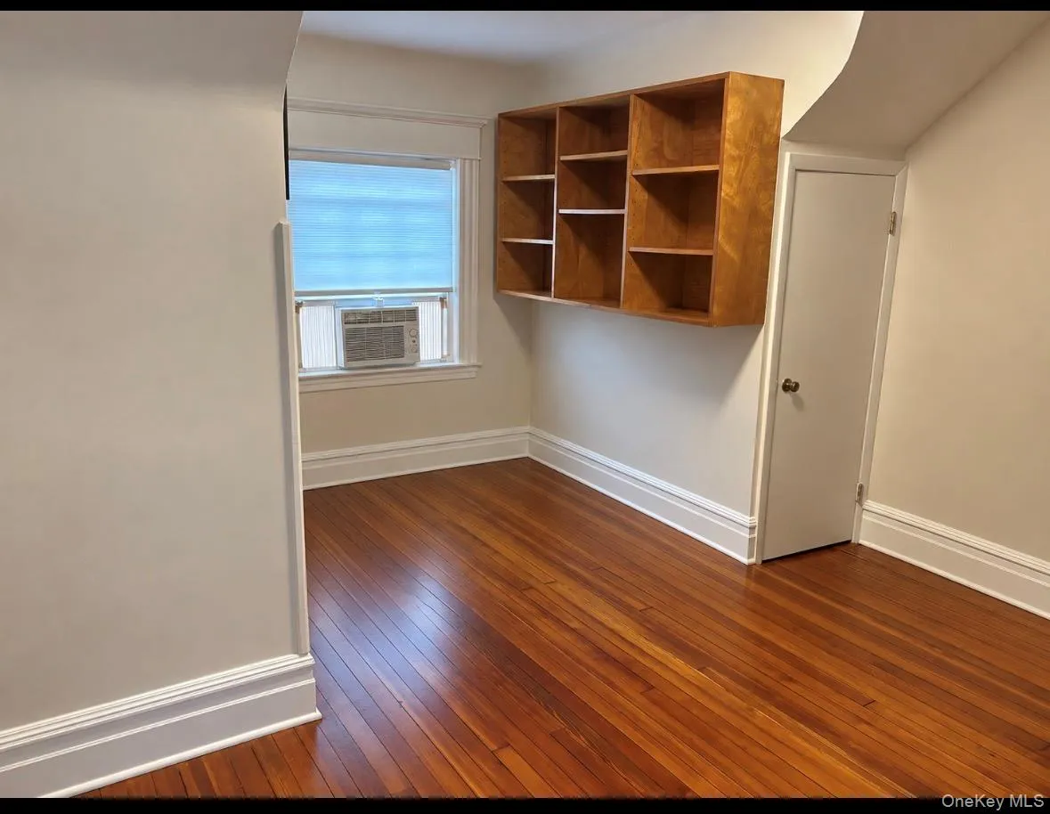 3rd floor office/bedroom 3rd floor office/bedroom