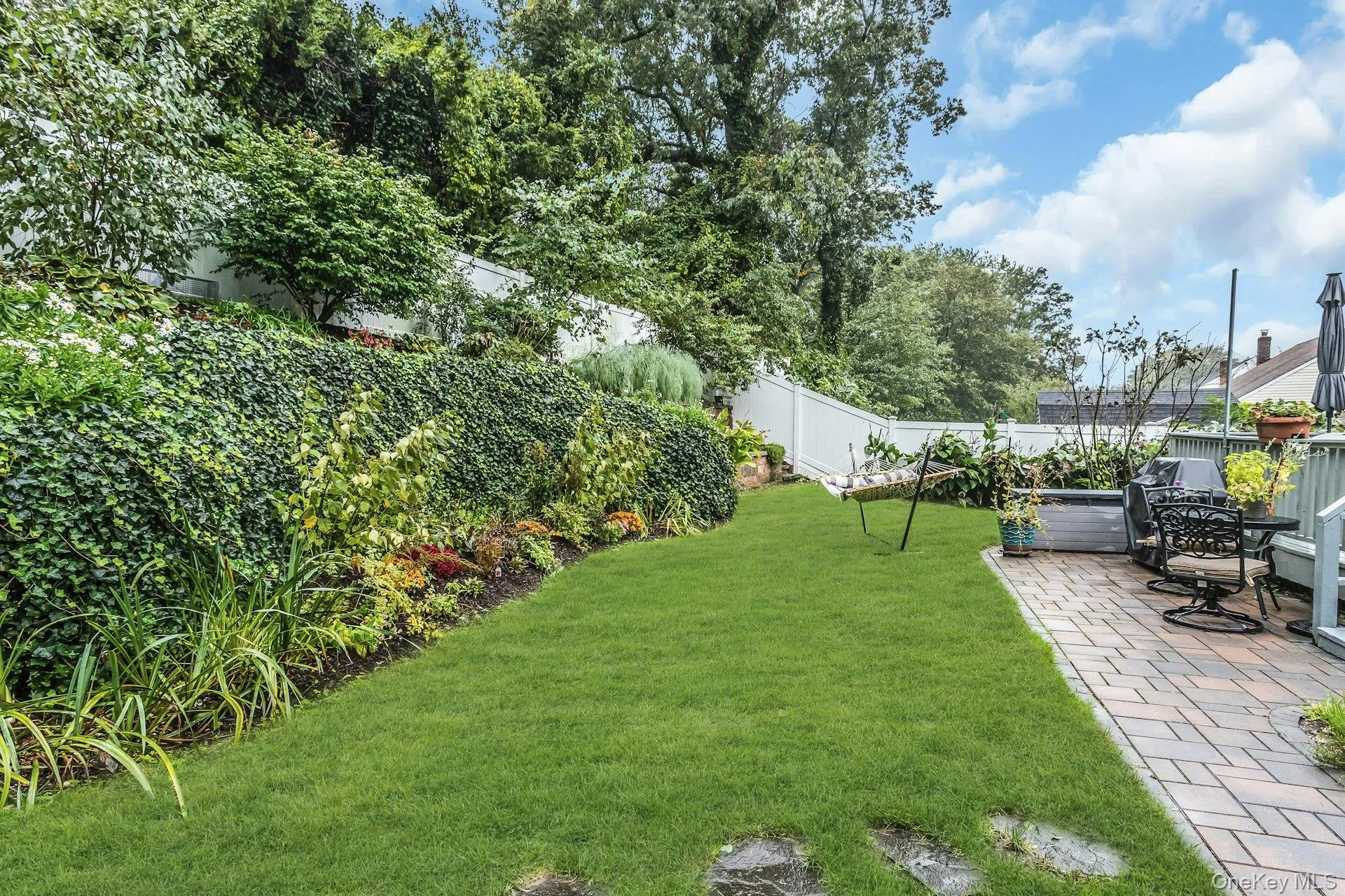22 Rolling Hills Drive, Huntington, NY, 3 Bedrooms Bedrooms, 7 Rooms Rooms,2 BathroomsBathrooms,Residential,For Rent,Rolling Hills,0,1055752 22 Rolling Hills Drive, Huntington, NY, 3 Bedrooms Bedrooms, 7 Rooms Rooms,2 BathroomsBathrooms,Residential,For Rent,Rolling Hills,0,1055752