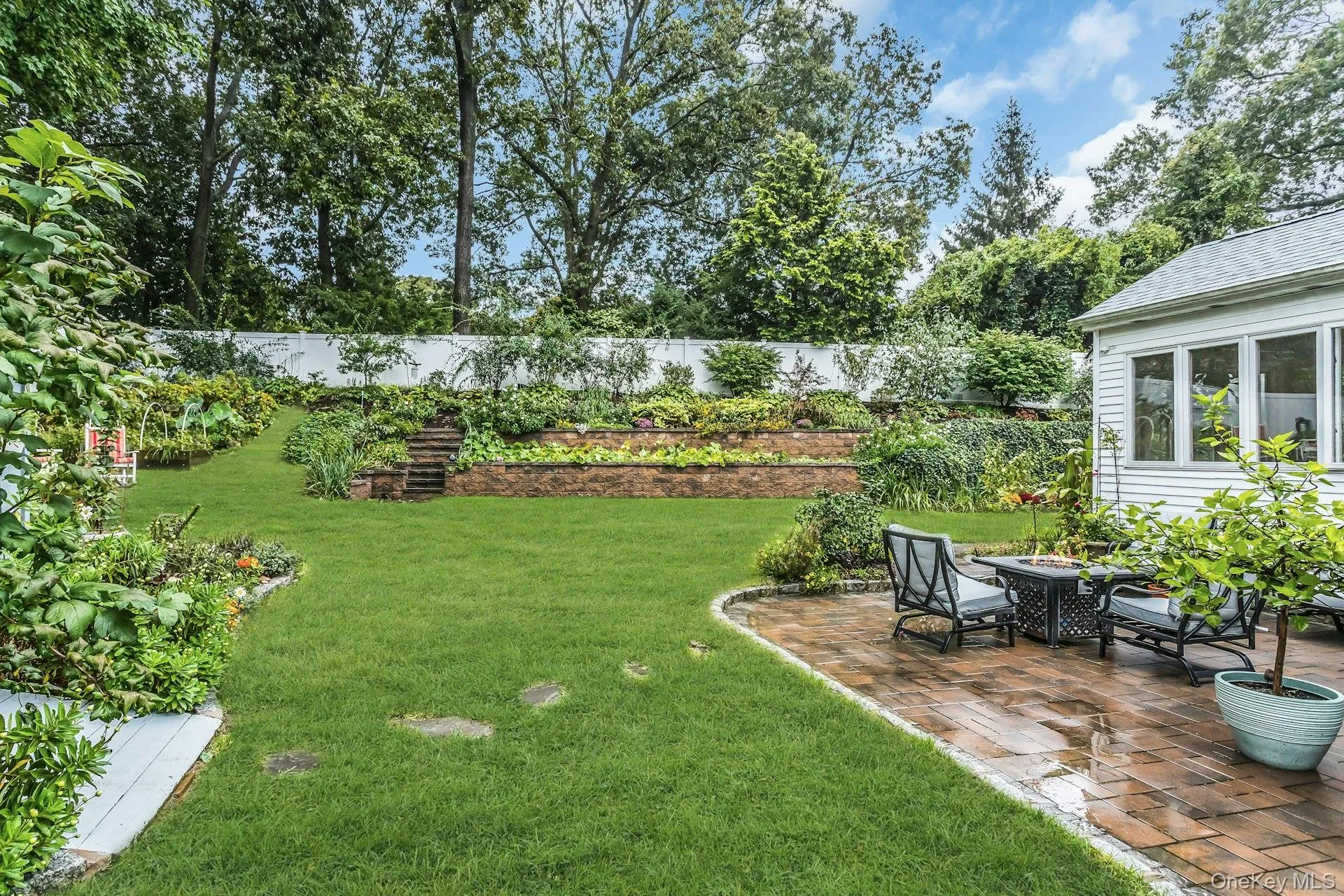 22 Rolling Hills Drive, Huntington, NY, 3 Bedrooms Bedrooms, 7 Rooms Rooms,2 BathroomsBathrooms,Residential,For Rent,Rolling Hills,0,1055752 22 Rolling Hills Drive, Huntington, NY, 3 Bedrooms Bedrooms, 7 Rooms Rooms,2 BathroomsBathrooms,Residential,For Rent,Rolling Hills,0,1055752