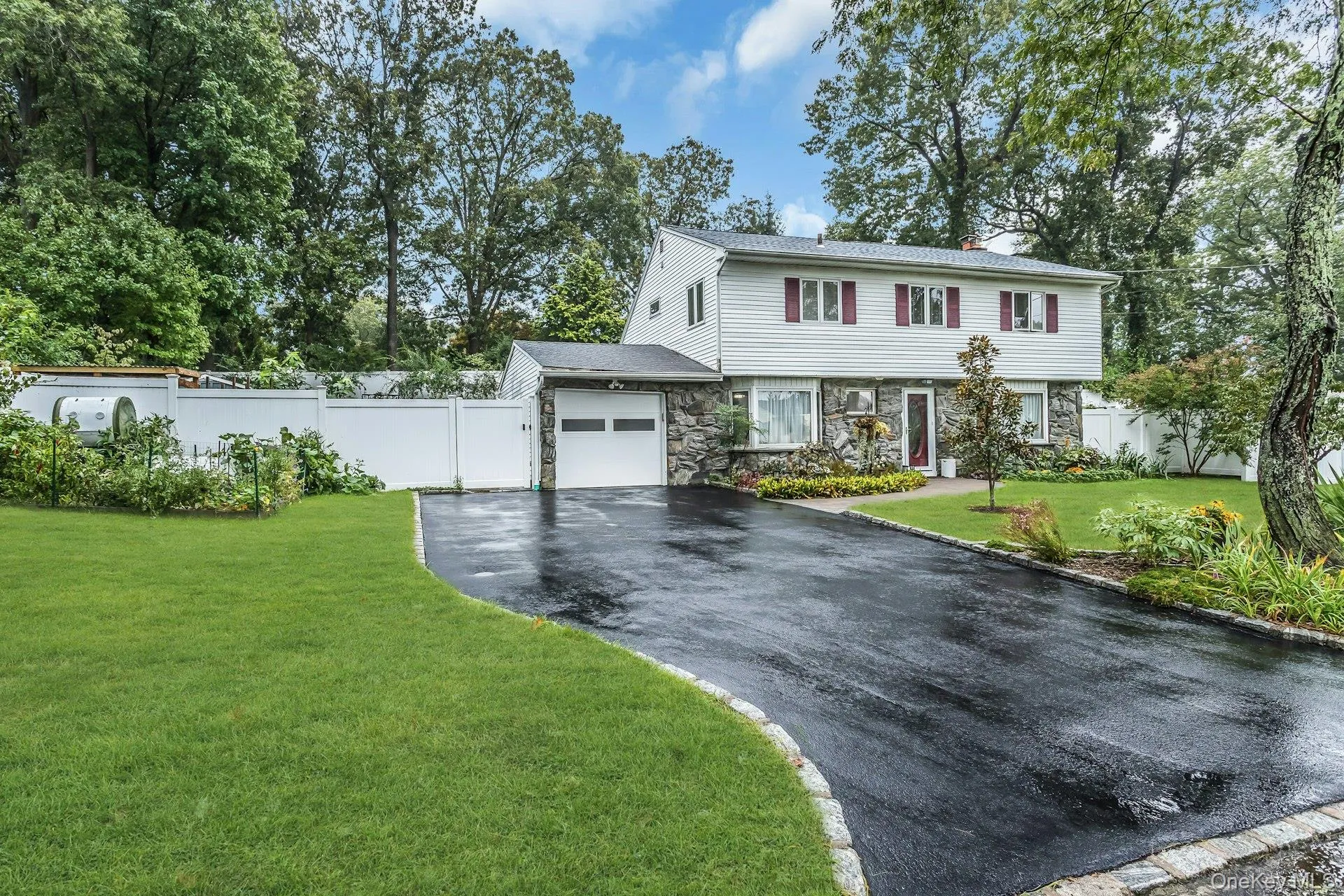 22 Rolling Hills Drive, Huntington, NY, 3 Bedrooms Bedrooms, 7 Rooms Rooms,2 BathroomsBathrooms,Residential,For Rent,Rolling Hills,0,1055752 22 Rolling Hills Drive, Huntington, NY, 3 Bedrooms Bedrooms, 7 Rooms Rooms,2 BathroomsBathrooms,Residential,For Rent,Rolling Hills,0,1055752