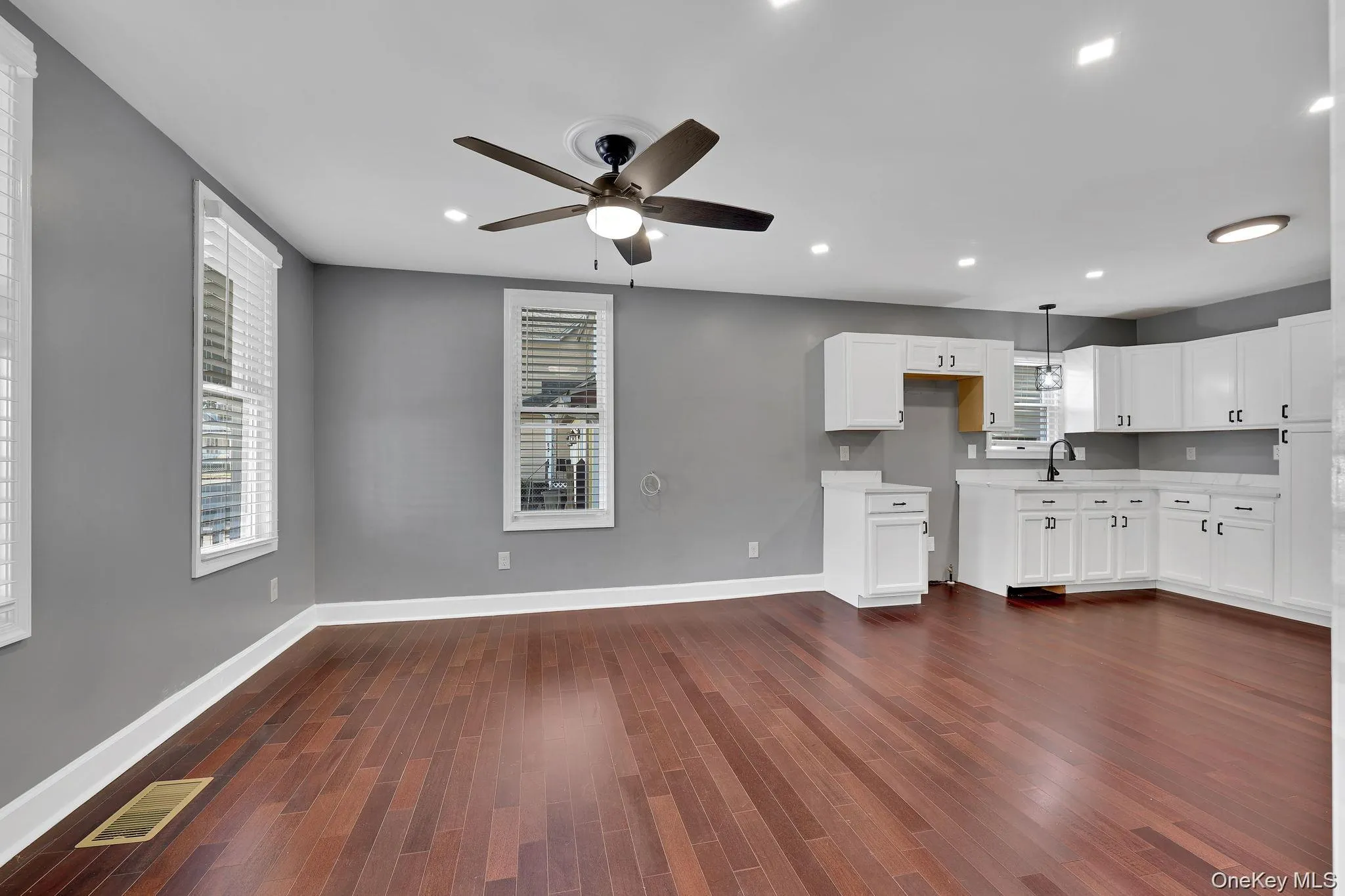 33 Seward Avenue, Port Jervis, NY, 4 Bedrooms Bedrooms, 14 Rooms Rooms,3 BathroomsBathrooms,Residential Lease,For Rent,Seward,0,1055754 33 Seward Avenue, Port Jervis, NY, 4 Bedrooms Bedrooms, 14 Rooms Rooms,3 BathroomsBathrooms,Residential Lease,For Rent,Seward,0,1055754