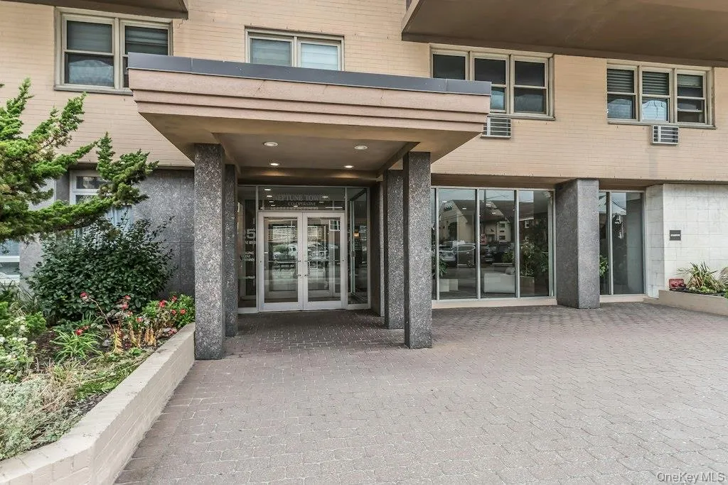 25 Neptune Boulevard, Long Beach, NY, 1 Bedroom Bedrooms, 4 Rooms Rooms,1 BathroomBathrooms,Residential,For Rent,Neptune,0,1055755 25 Neptune Boulevard, Long Beach, NY, 1 Bedroom Bedrooms, 4 Rooms Rooms,1 BathroomBathrooms,Residential,For Rent,Neptune,0,1055755
