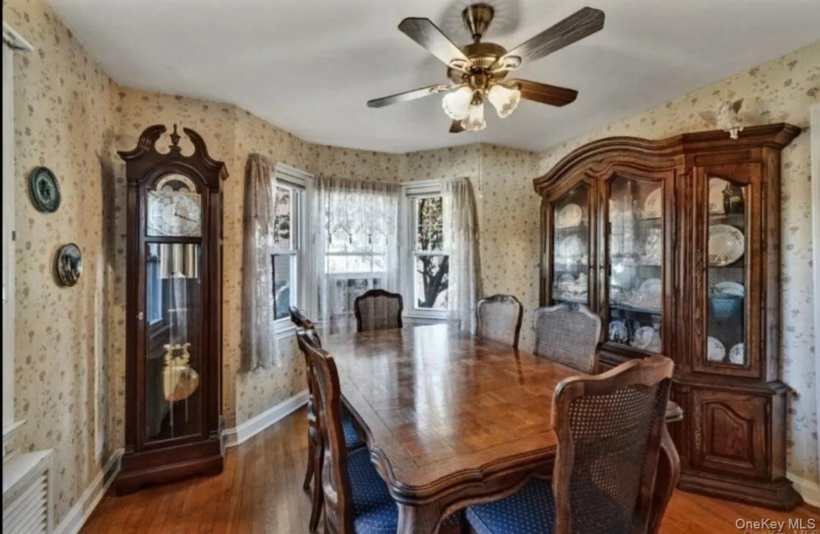 199 Claxton Avenue, Hempstead, NY, 3 Bedrooms Bedrooms, 7 Rooms Rooms,1 BathroomBathrooms,Residential,For Rent,Claxton,0,1055758 199 Claxton Avenue, Hempstead, NY, 3 Bedrooms Bedrooms, 7 Rooms Rooms,1 BathroomBathrooms,Residential,For Rent,Claxton,0,1055758
