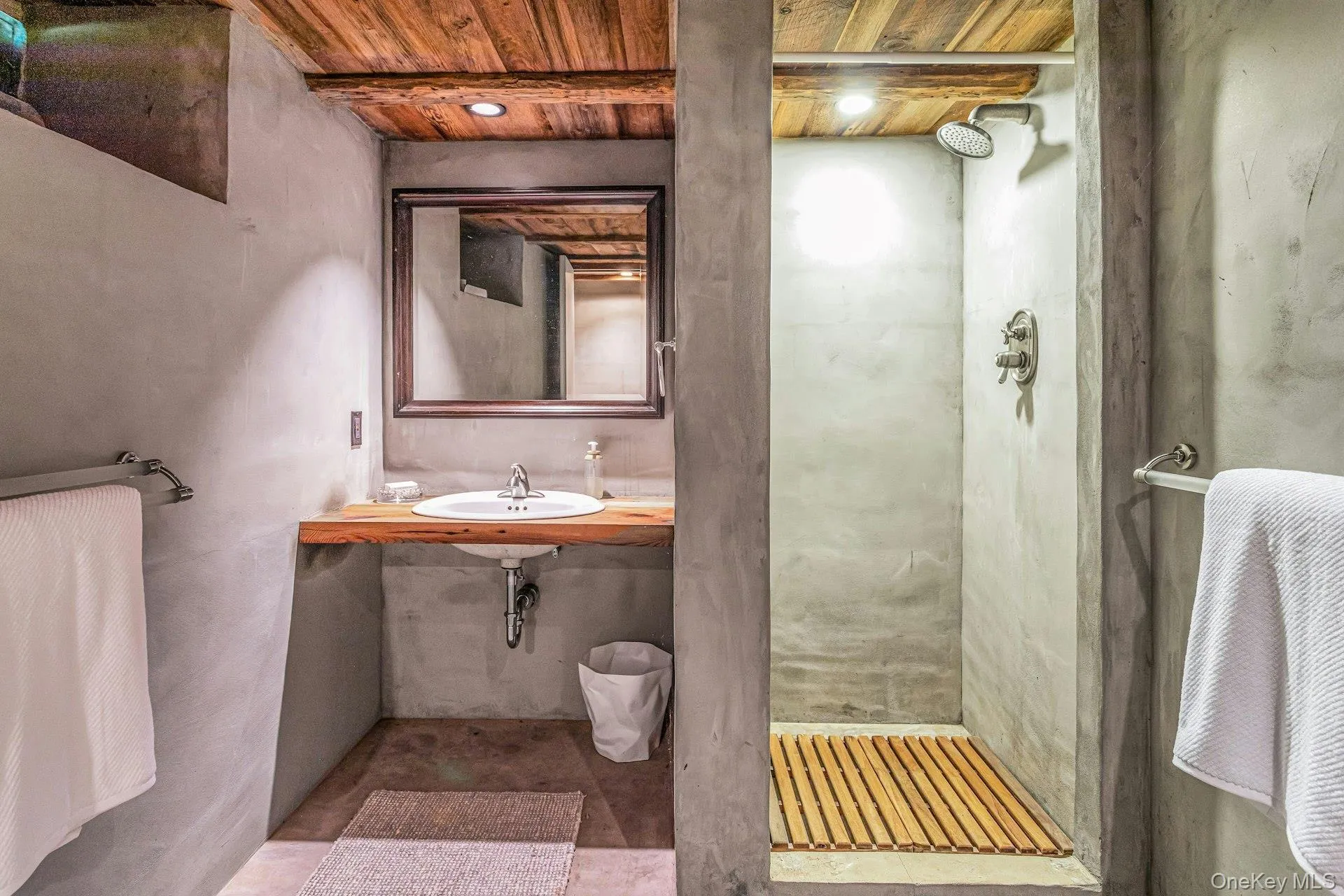Lower level full bath Lower level full bath