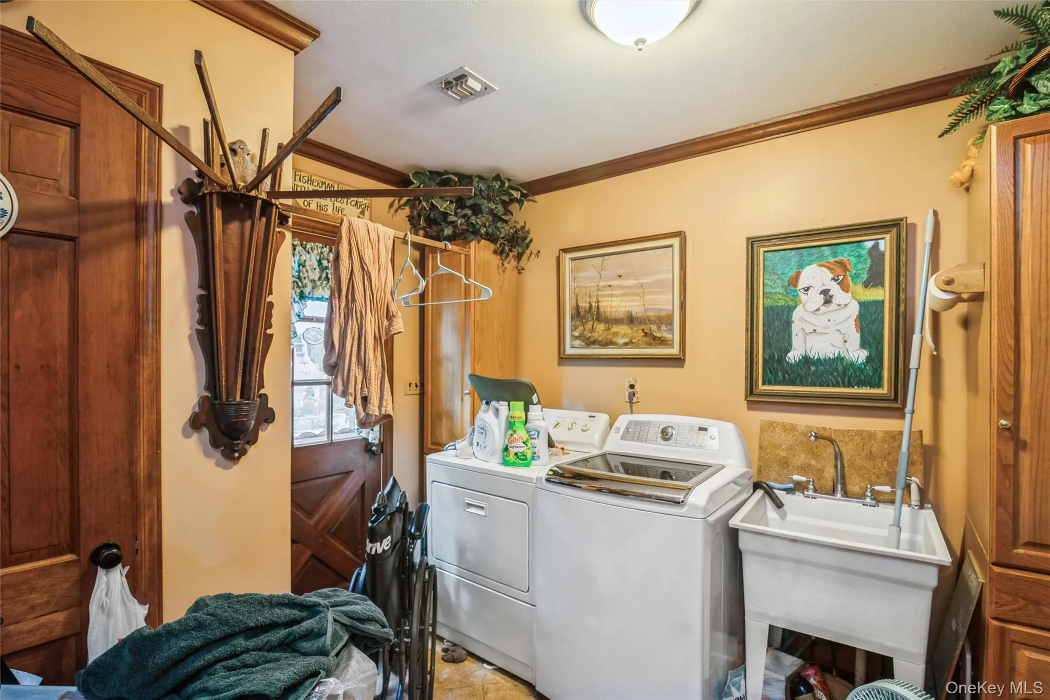 17 Washington Avenue, Brookhaven, NY, 4 Bedrooms Bedrooms, 9 Rooms Rooms,2 BathroomsBathrooms,Residential,For Rent,Washington,0,1055777 17 Washington Avenue, Brookhaven, NY, 4 Bedrooms Bedrooms, 9 Rooms Rooms,2 BathroomsBathrooms,Residential,For Rent,Washington,0,1055777