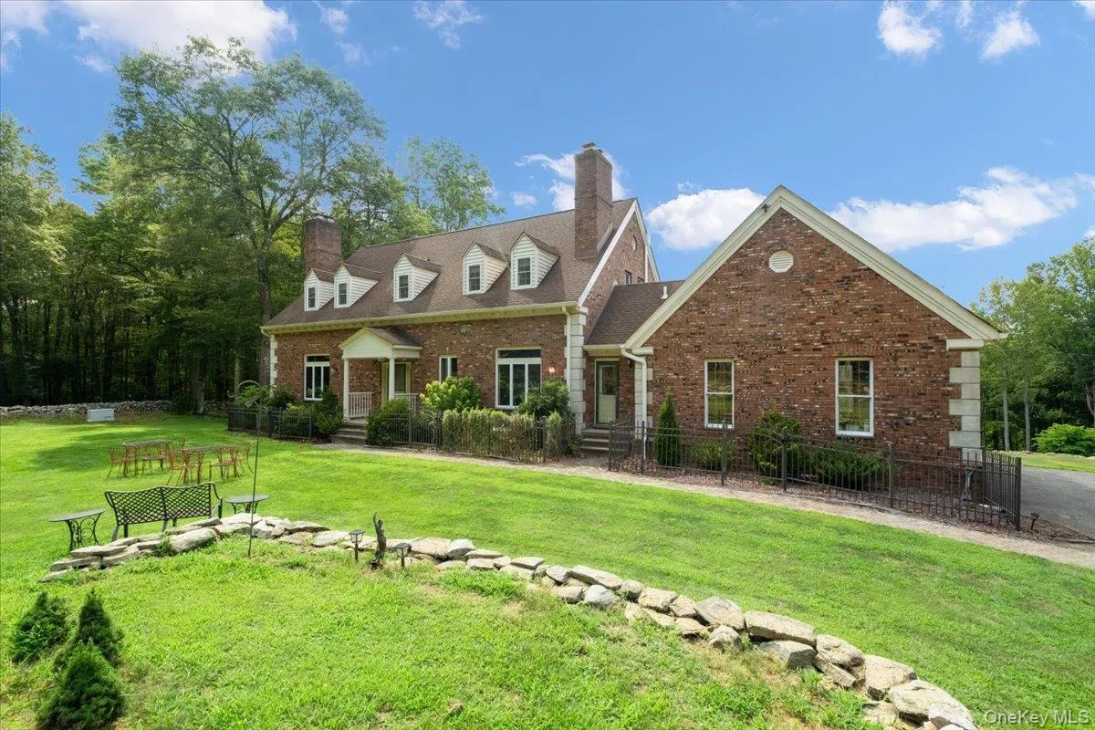 46 Skyhigh Road, Putnam Valley, NY, 3 Bedrooms Bedrooms, 7 Rooms Rooms,2 BathroomsBathrooms,Residential,For Rent,Skyhigh,0,1055779 46 Skyhigh Road, Putnam Valley, NY, 3 Bedrooms Bedrooms, 7 Rooms Rooms,2 BathroomsBathrooms,Residential,For Rent,Skyhigh,0,1055779
