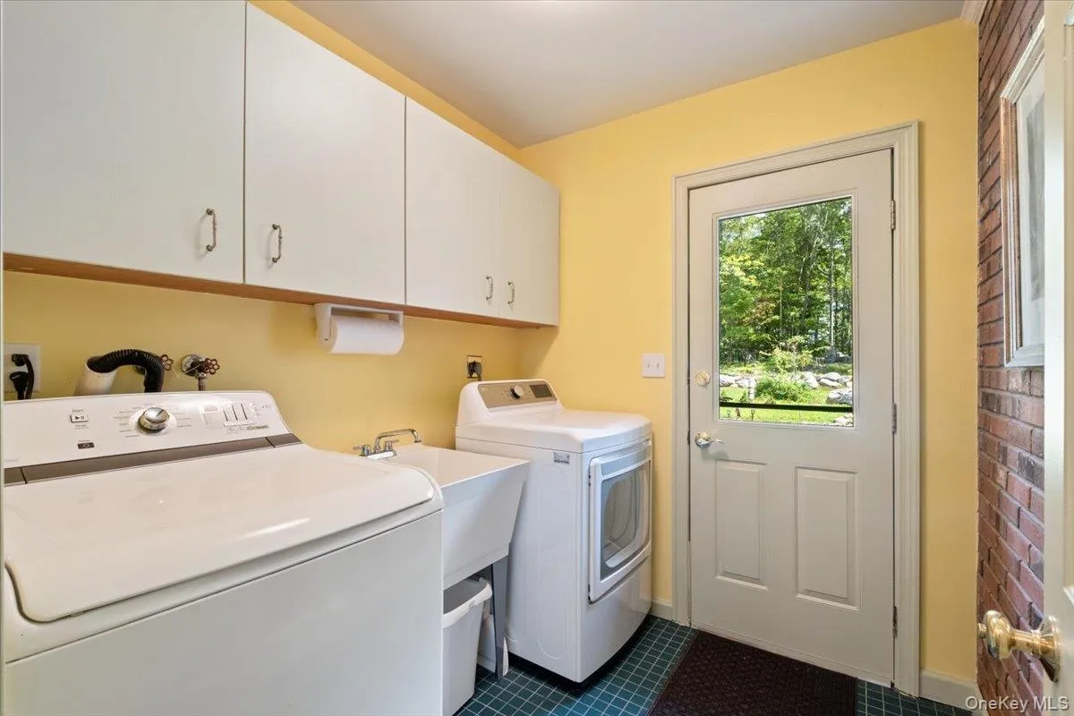 46 Skyhigh Road, Putnam Valley, NY, 3 Bedrooms Bedrooms, 7 Rooms Rooms,2 BathroomsBathrooms,Residential,For Rent,Skyhigh,0,1055779 46 Skyhigh Road, Putnam Valley, NY, 3 Bedrooms Bedrooms, 7 Rooms Rooms,2 BathroomsBathrooms,Residential,For Rent,Skyhigh,0,1055779