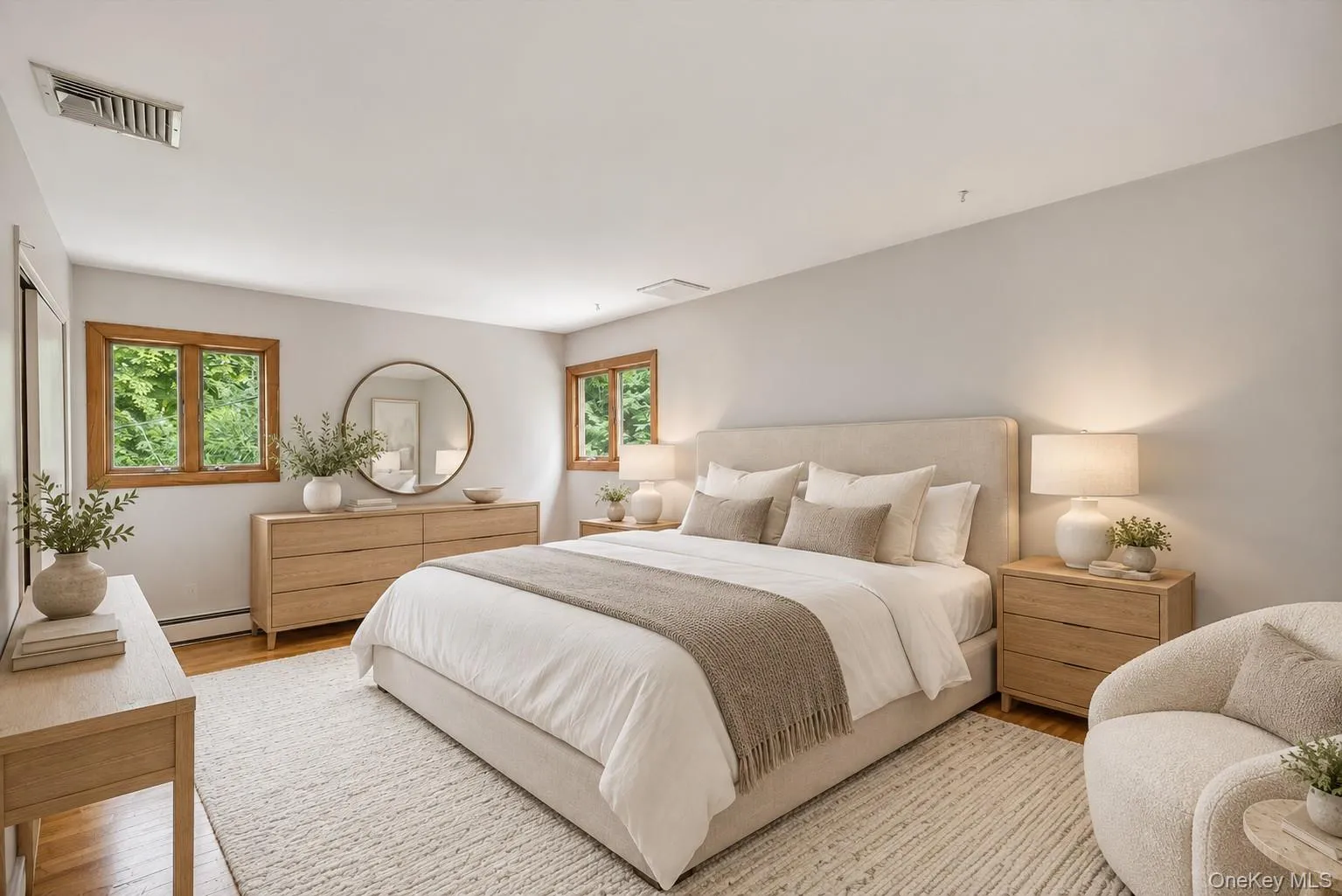 Virtually Staged -Primary Bedroom with Access to Hall Bath Virtually Staged -Primary Bedroom with Access to Hall Bath