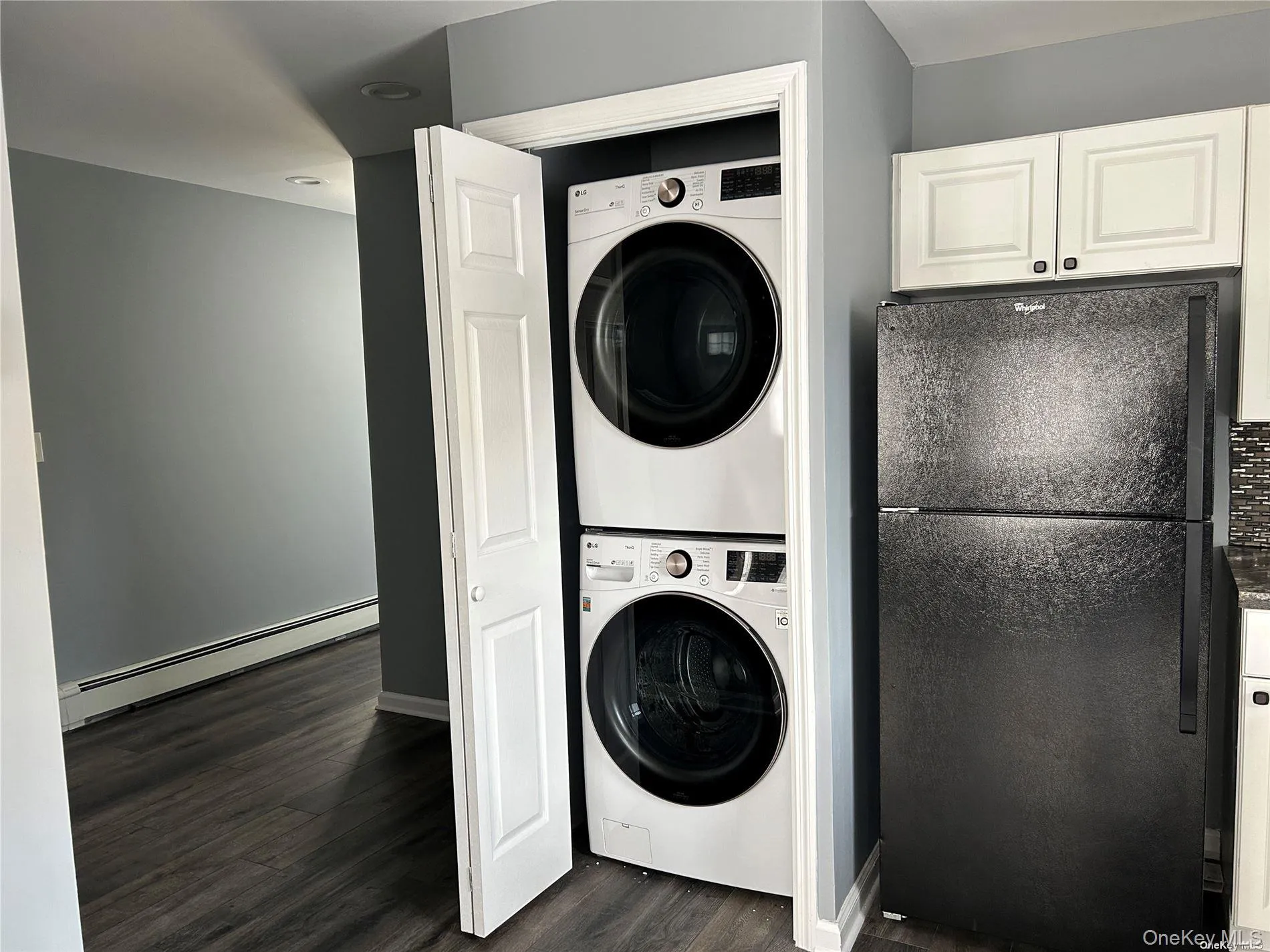 236 a Main Street, Oyster Bay, NY, 1 Bedroom Bedrooms, 4 Rooms Rooms,1 BathroomBathrooms,Residential Lease,For Rent,Main,0,1055798 236 a Main Street, Oyster Bay, NY, 1 Bedroom Bedrooms, 4 Rooms Rooms,1 BathroomBathrooms,Residential Lease,For Rent,Main,0,1055798