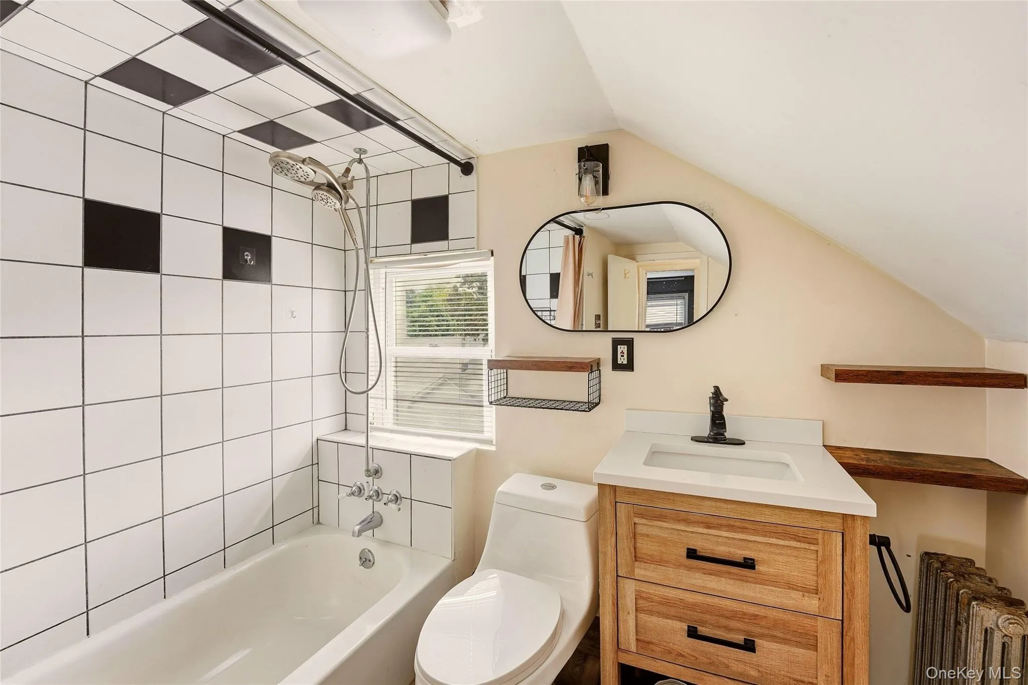19 Catherine Avenue, Hempstead, NY, 3 Bedrooms Bedrooms, 6 Rooms Rooms,2 BathroomsBathrooms,Residential,For Rent,Catherine,0,1055806 19 Catherine Avenue, Hempstead, NY, 3 Bedrooms Bedrooms, 6 Rooms Rooms,2 BathroomsBathrooms,Residential,For Rent,Catherine,0,1055806