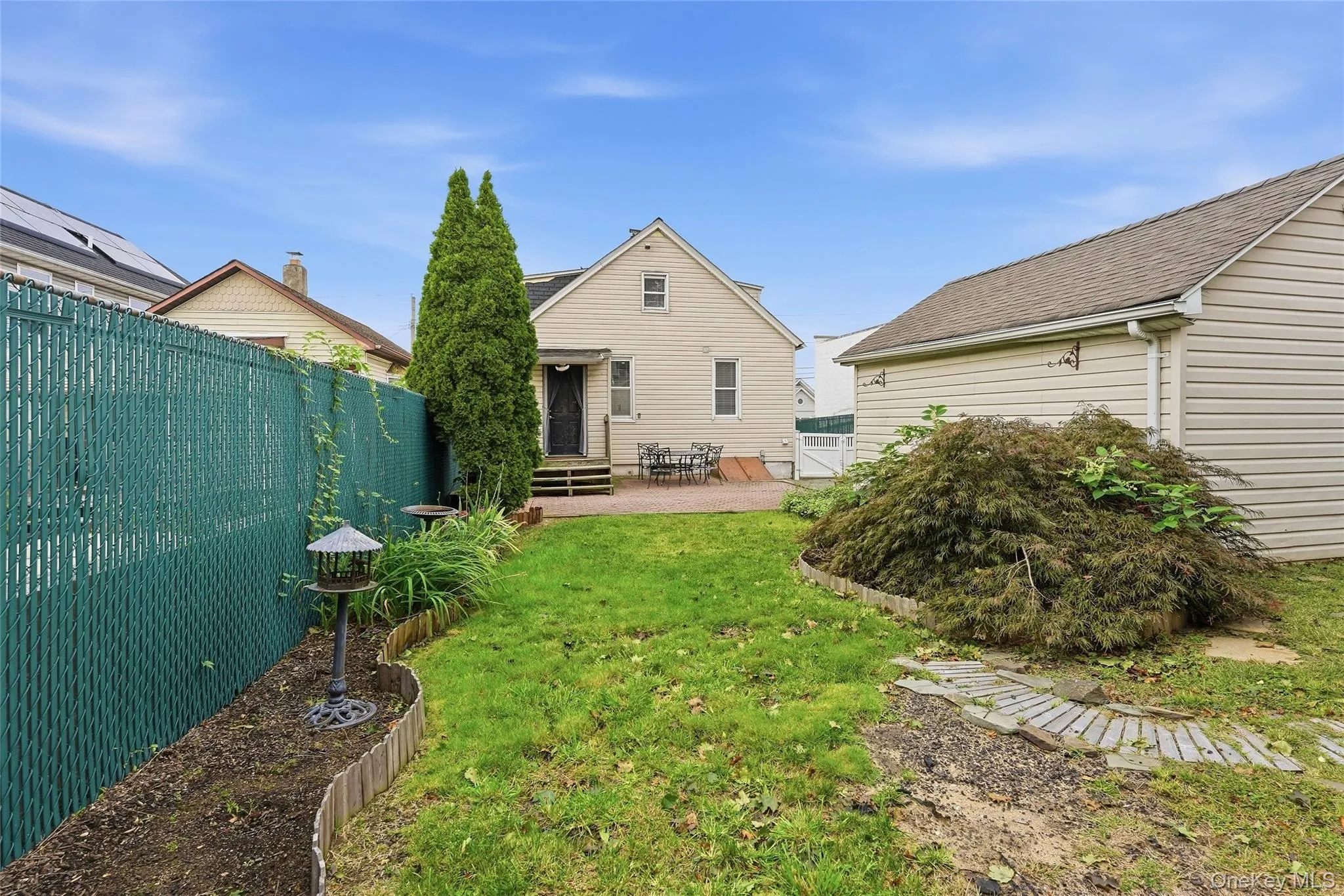 19 Catherine Avenue, Hempstead, NY, 3 Bedrooms Bedrooms, 6 Rooms Rooms,2 BathroomsBathrooms,Residential,For Rent,Catherine,0,1055806 19 Catherine Avenue, Hempstead, NY, 3 Bedrooms Bedrooms, 6 Rooms Rooms,2 BathroomsBathrooms,Residential,For Rent,Catherine,0,1055806