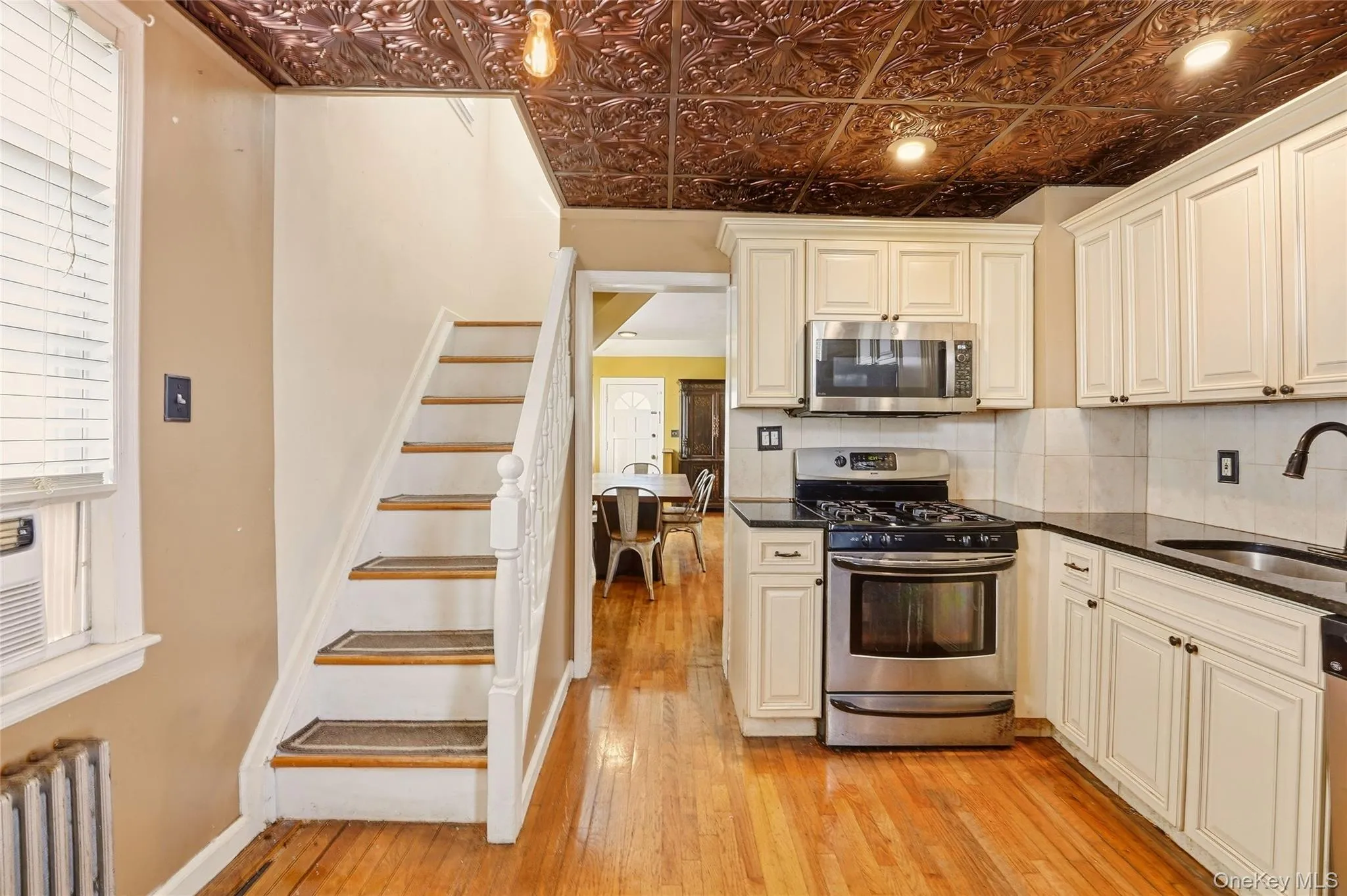 19 Catherine Avenue, Hempstead, NY, 3 Bedrooms Bedrooms, 6 Rooms Rooms,2 BathroomsBathrooms,Residential,For Rent,Catherine,0,1055806 19 Catherine Avenue, Hempstead, NY, 3 Bedrooms Bedrooms, 6 Rooms Rooms,2 BathroomsBathrooms,Residential,For Rent,Catherine,0,1055806