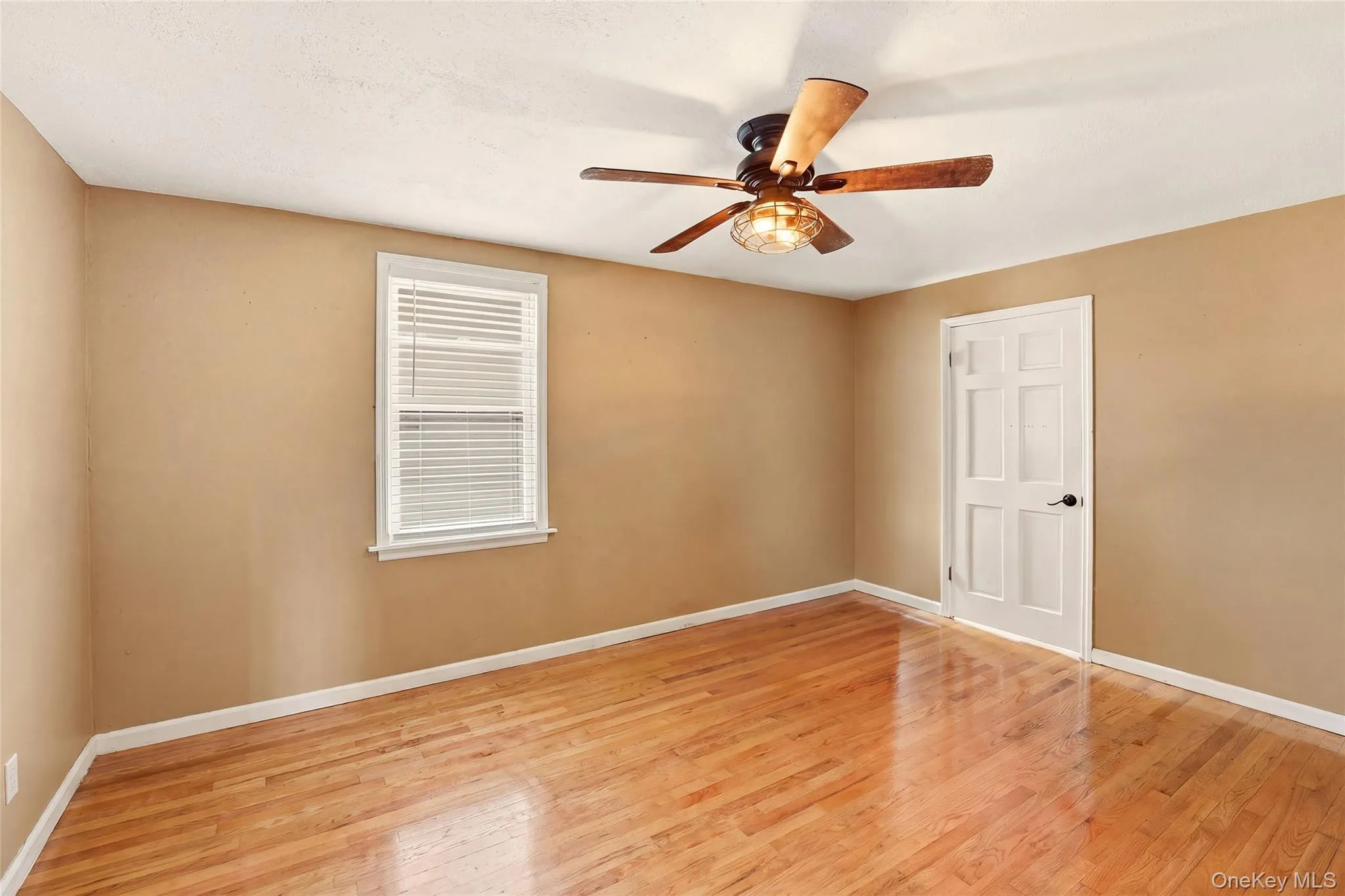 19 Catherine Avenue, Hempstead, NY, 3 Bedrooms Bedrooms, 6 Rooms Rooms,2 BathroomsBathrooms,Residential,For Rent,Catherine,0,1055806 19 Catherine Avenue, Hempstead, NY, 3 Bedrooms Bedrooms, 6 Rooms Rooms,2 BathroomsBathrooms,Residential,For Rent,Catherine,0,1055806