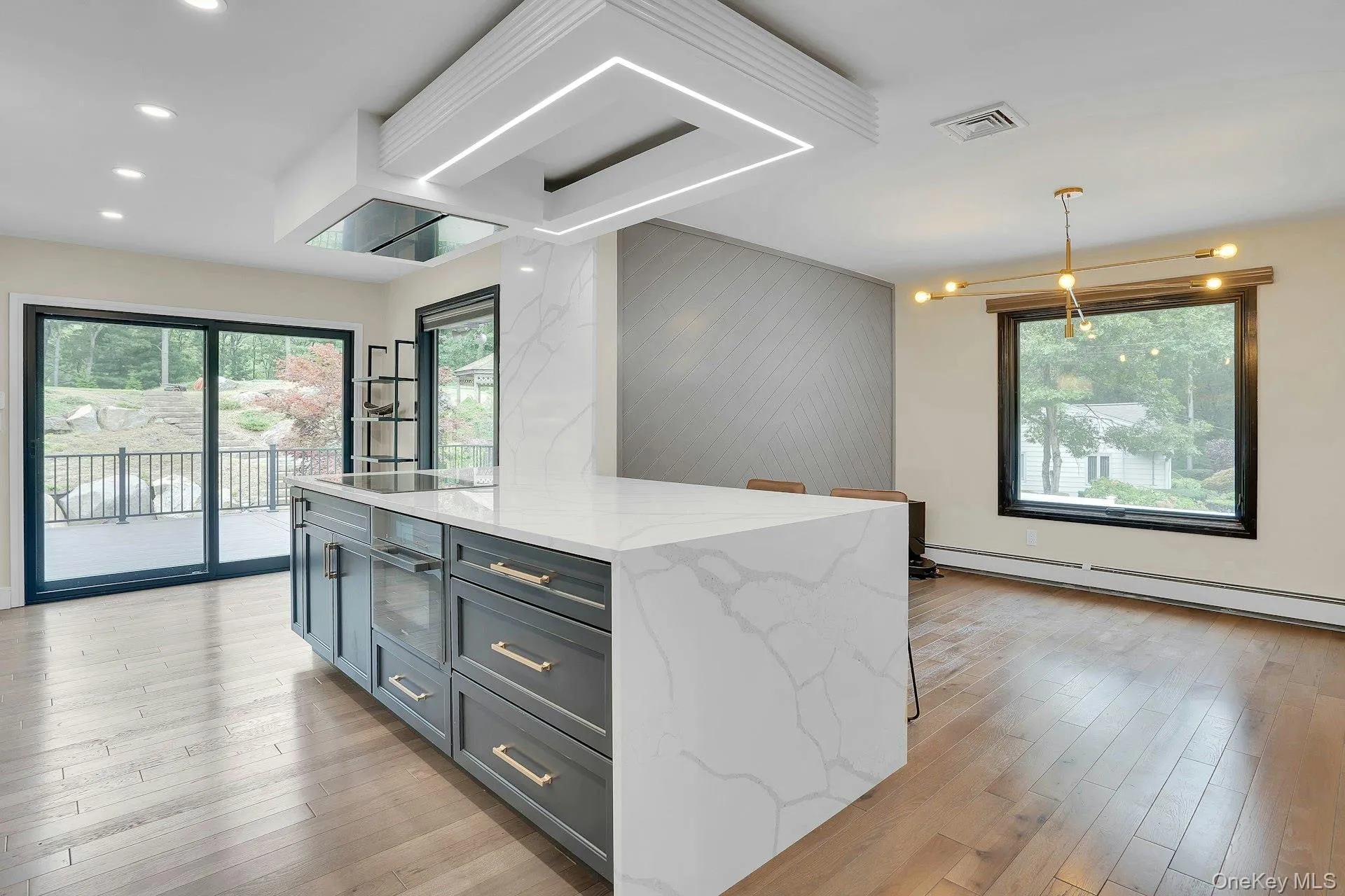 Wanterfall, Calcutta quartz countertops. Wanterfall, Calcutta quartz countertops.