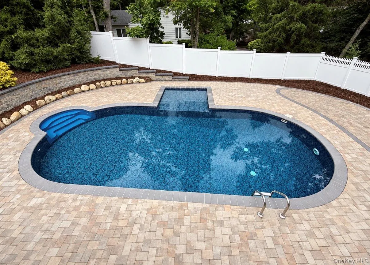 47 Mc Arthur Lane, Smithtown, NY, 4 Bedrooms Bedrooms, 10 Rooms Rooms,3 BathroomsBathrooms,Residential,For Rent,Mc Arthur,0,1055810 47 Mc Arthur Lane, Smithtown, NY, 4 Bedrooms Bedrooms, 10 Rooms Rooms,3 BathroomsBathrooms,Residential,For Rent,Mc Arthur,0,1055810