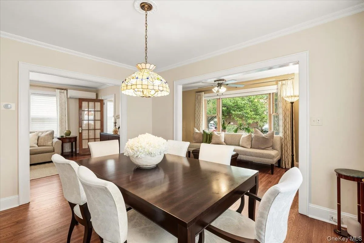 30 Astor Place, North Hempstead, NY, 4 Bedrooms Bedrooms, 10 Rooms Rooms,3 BathroomsBathrooms,Residential,For Rent,Astor,0,1055815 30 Astor Place, North Hempstead, NY, 4 Bedrooms Bedrooms, 10 Rooms Rooms,3 BathroomsBathrooms,Residential,For Rent,Astor,0,1055815