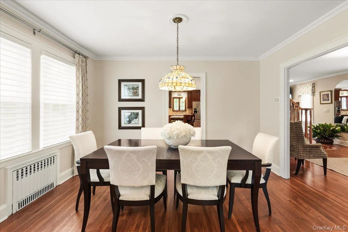 30 Astor Place, North Hempstead, NY, 4 Bedrooms Bedrooms, 10 Rooms Rooms,3 BathroomsBathrooms,Residential,For Rent,Astor,0,1055815 30 Astor Place, North Hempstead, NY, 4 Bedrooms Bedrooms, 10 Rooms Rooms,3 BathroomsBathrooms,Residential,For Rent,Astor,0,1055815