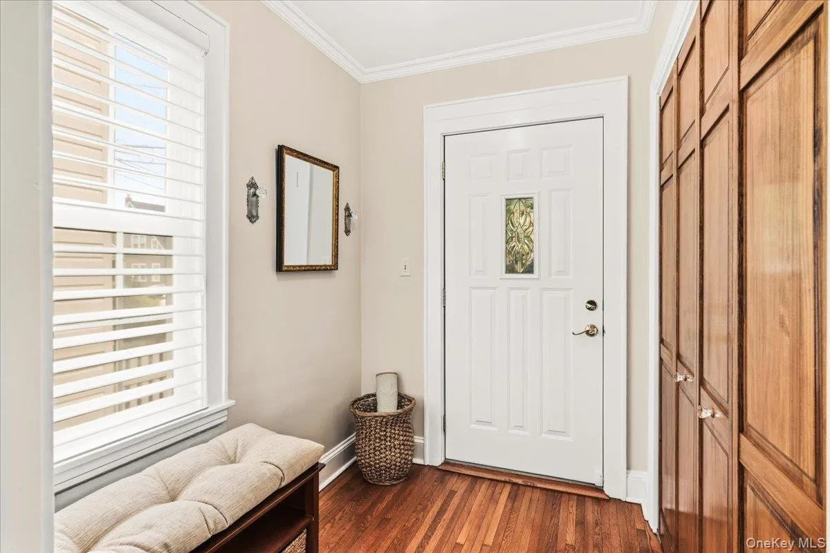 30 Astor Place, North Hempstead, NY, 4 Bedrooms Bedrooms, 10 Rooms Rooms,3 BathroomsBathrooms,Residential,For Rent,Astor,0,1055815 30 Astor Place, North Hempstead, NY, 4 Bedrooms Bedrooms, 10 Rooms Rooms,3 BathroomsBathrooms,Residential,For Rent,Astor,0,1055815