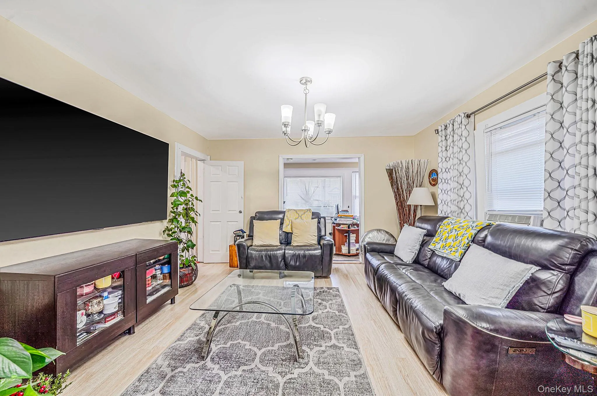96 Van Cott Avenue, Hempstead, NY, 3 Bedrooms Bedrooms, 8 Rooms Rooms,2 BathroomsBathrooms,Residential,For Rent,Van Cott,0,1055818 96 Van Cott Avenue, Hempstead, NY, 3 Bedrooms Bedrooms, 8 Rooms Rooms,2 BathroomsBathrooms,Residential,For Rent,Van Cott,0,1055818