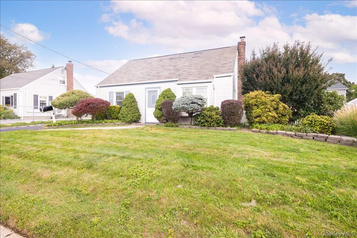 8 Park Circle, Babylon, NY, 3 Bedrooms Bedrooms, 7 Rooms Rooms,1 BathroomBathrooms,Residential,For Rent,Park,0,1055821 8 Park Circle, Babylon, NY, 3 Bedrooms Bedrooms, 7 Rooms Rooms,1 BathroomBathrooms,Residential,For Rent,Park,0,1055821