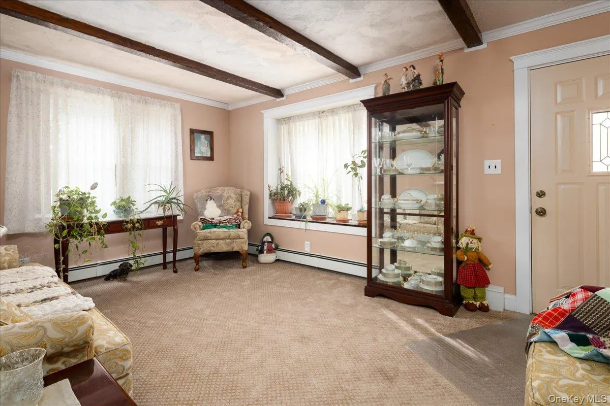 8 Park Circle, Babylon, NY, 3 Bedrooms Bedrooms, 7 Rooms Rooms,1 BathroomBathrooms,Residential,For Rent,Park,0,1055821 8 Park Circle, Babylon, NY, 3 Bedrooms Bedrooms, 7 Rooms Rooms,1 BathroomBathrooms,Residential,For Rent,Park,0,1055821